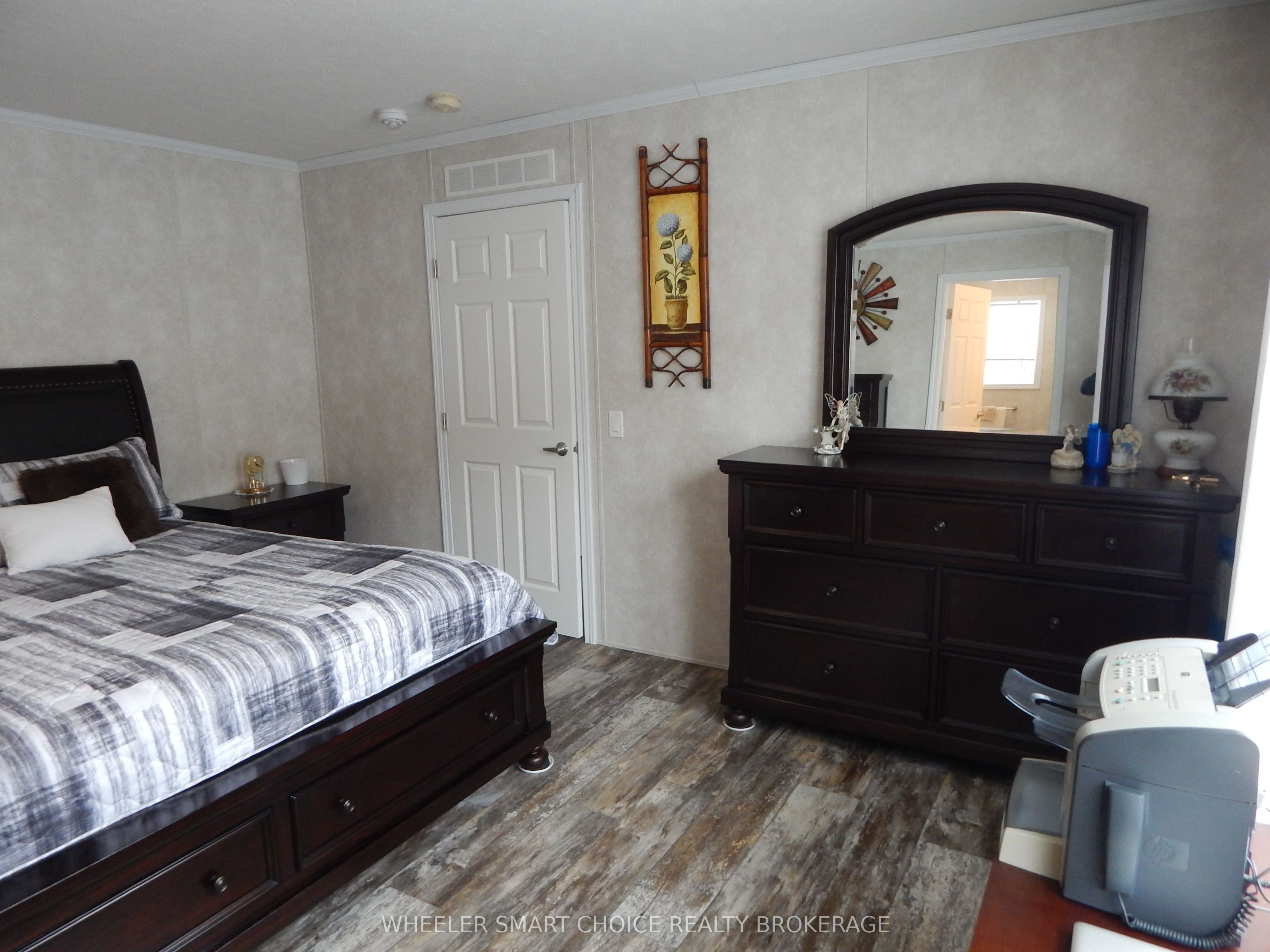 2729 Crows Nest Road E Property Photo 27