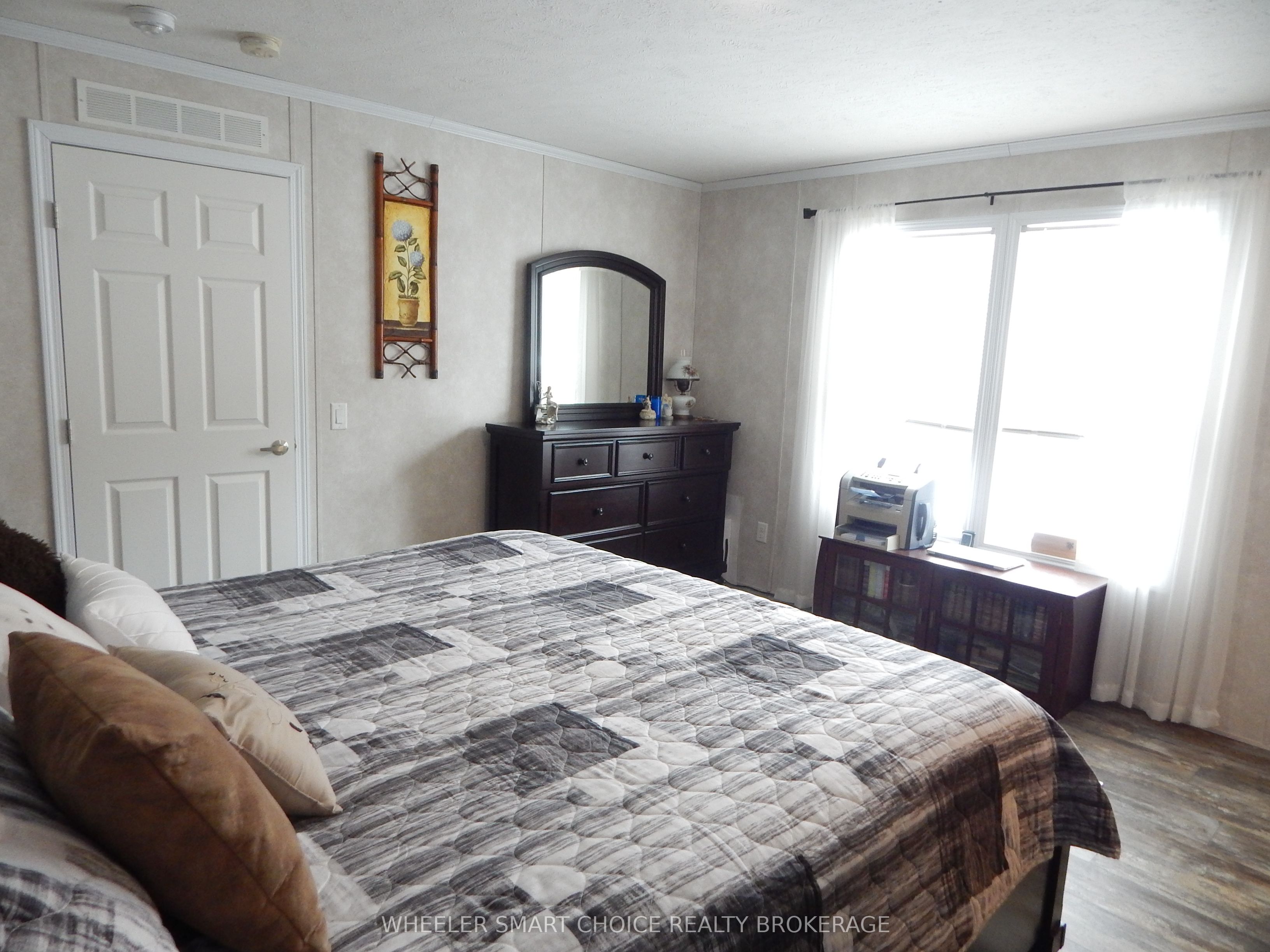 2729 Crows Nest Road E Property Photo 28