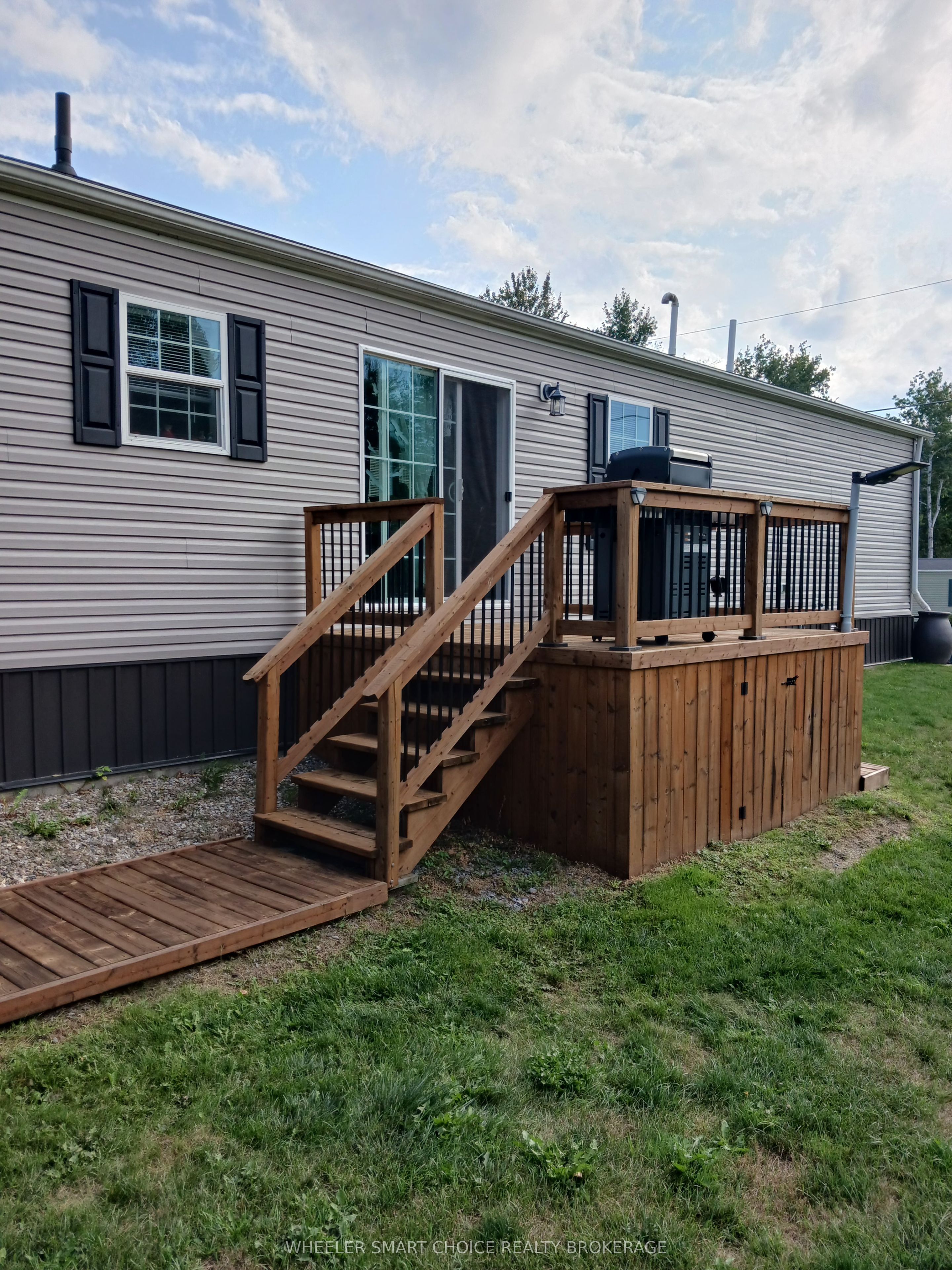2729 Crows Nest Road E Property Photo 36