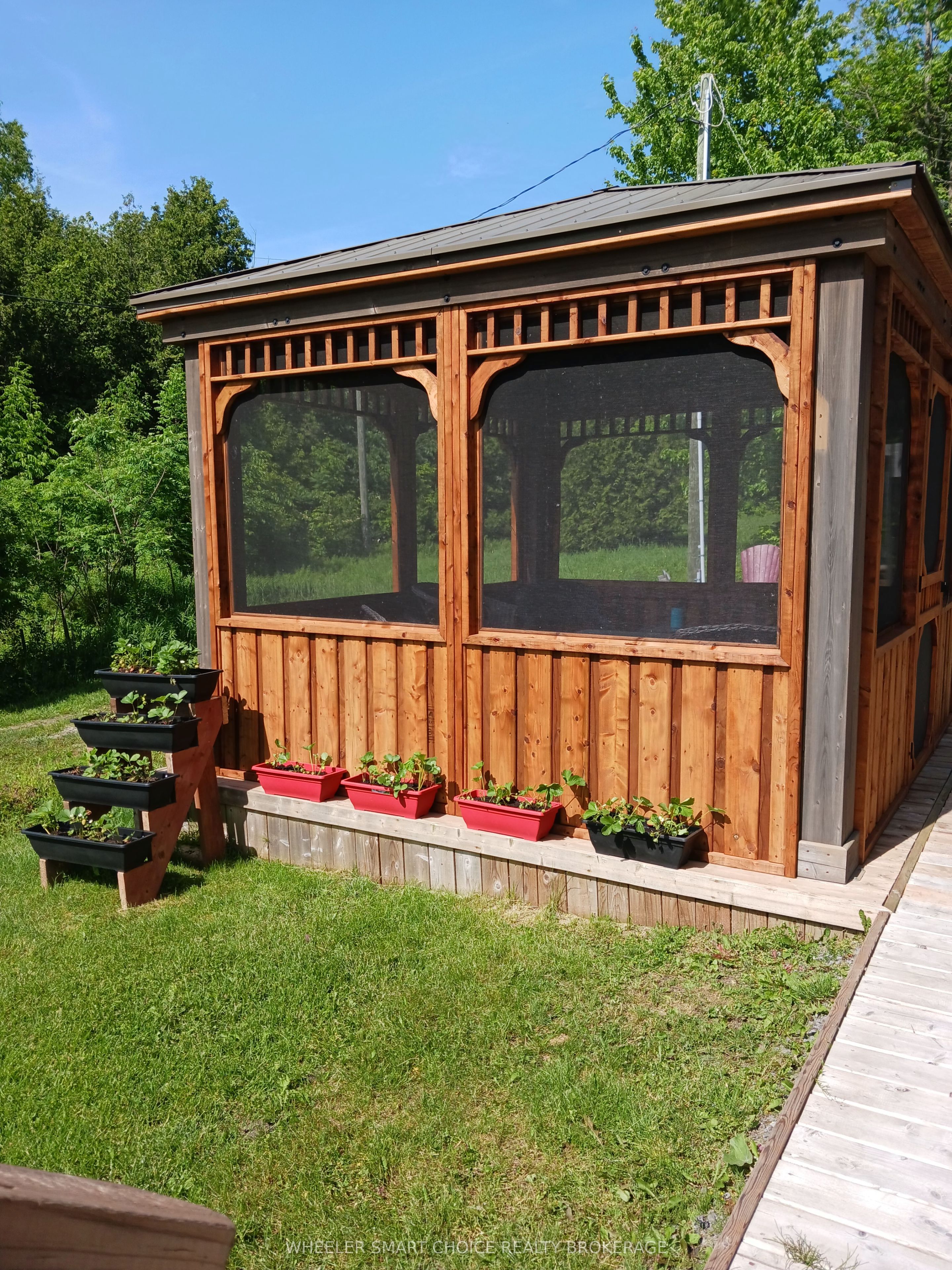 2729 Crows Nest Road E Property Photo 38