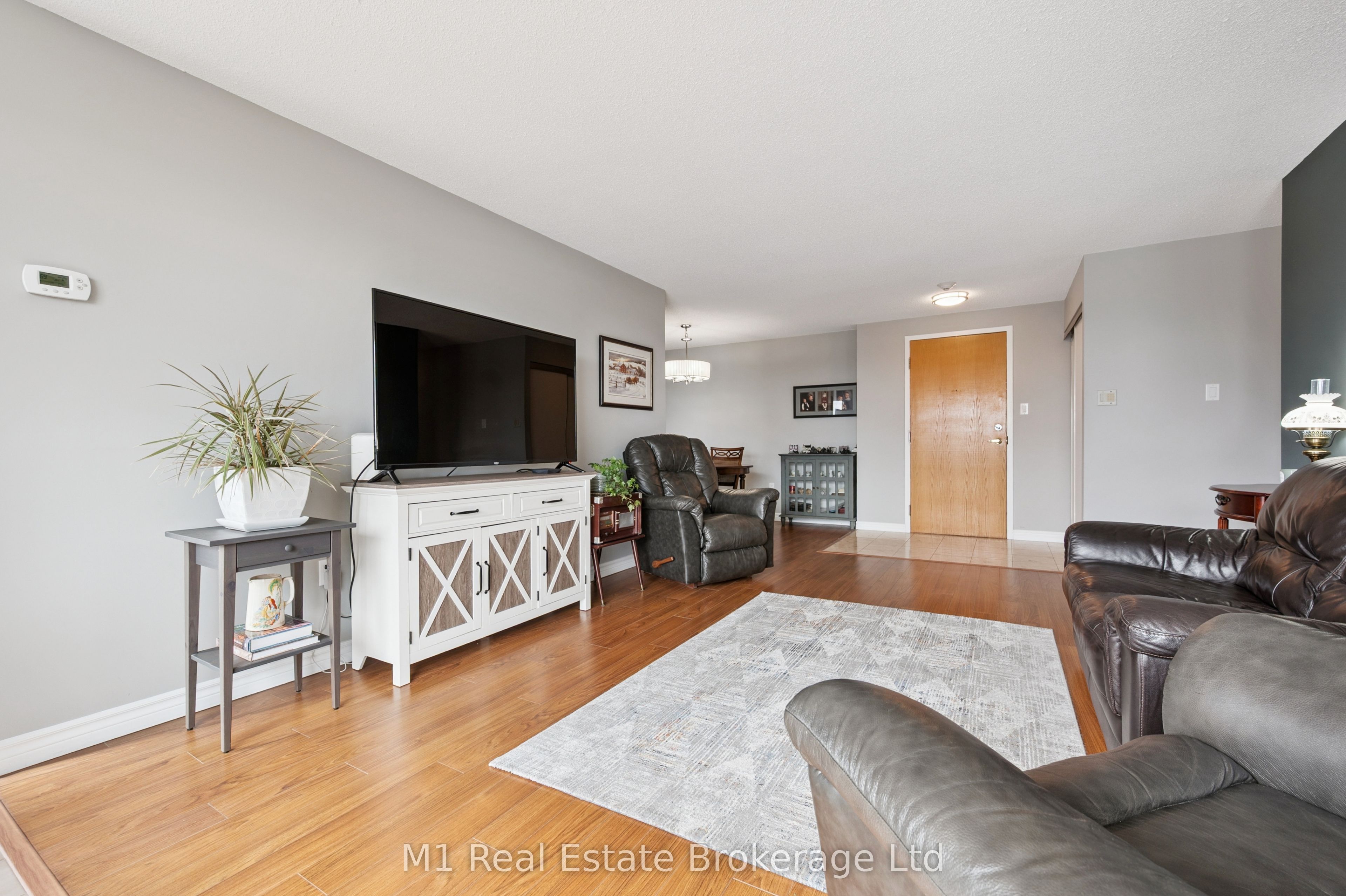 55 Blue Springs Drive Ph2 Property Photo 9