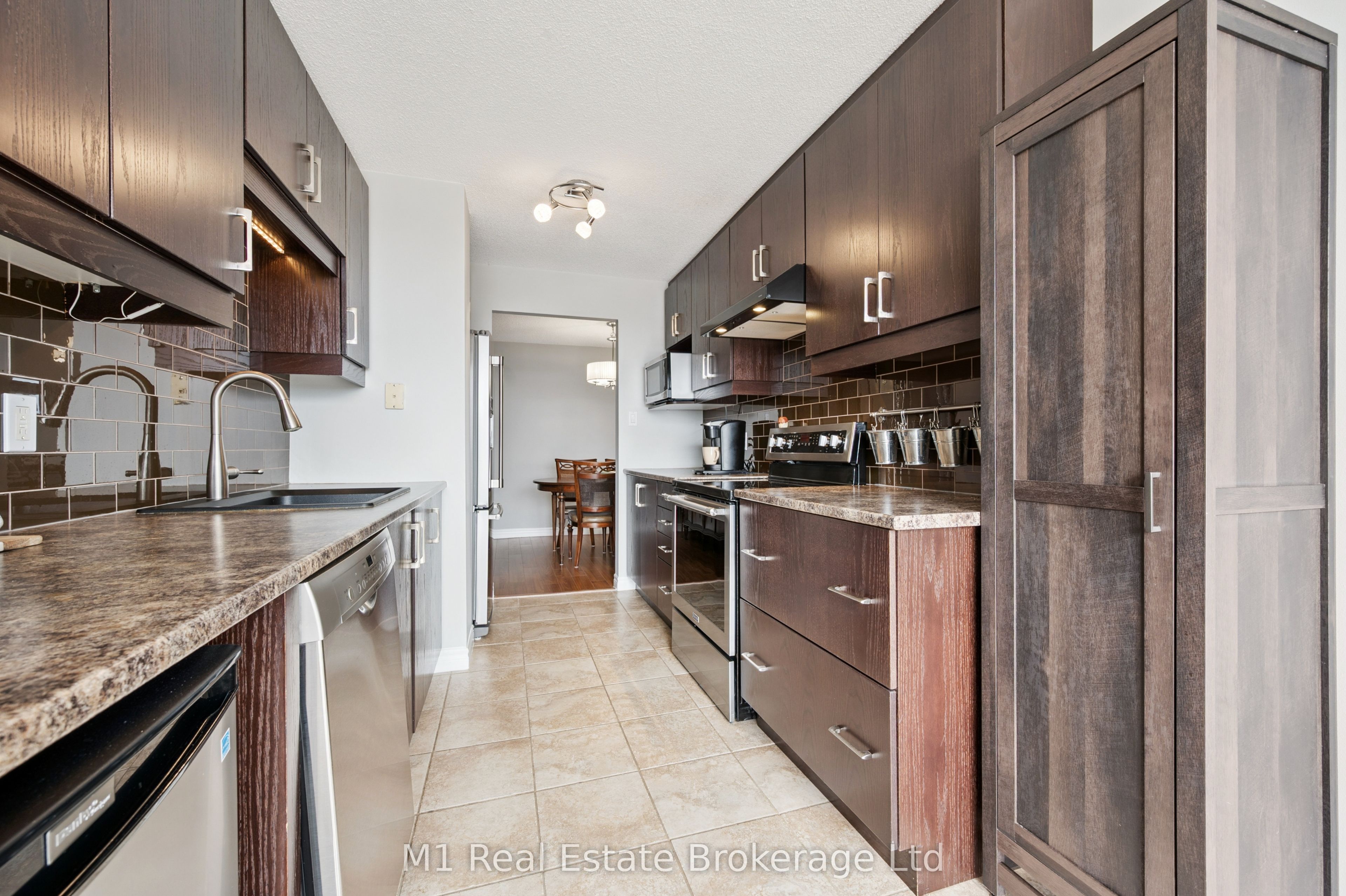 55 Blue Springs Drive Ph2 Property Photo 15
