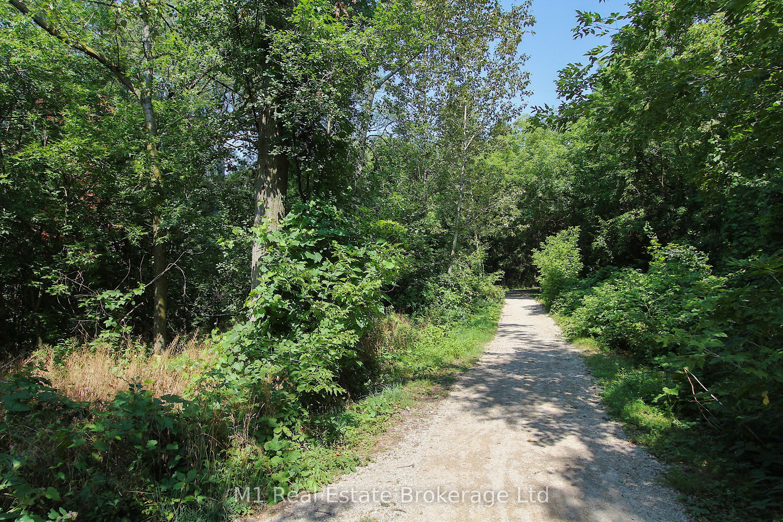 55 Blue Springs Drive Ph2 Property Photo 44