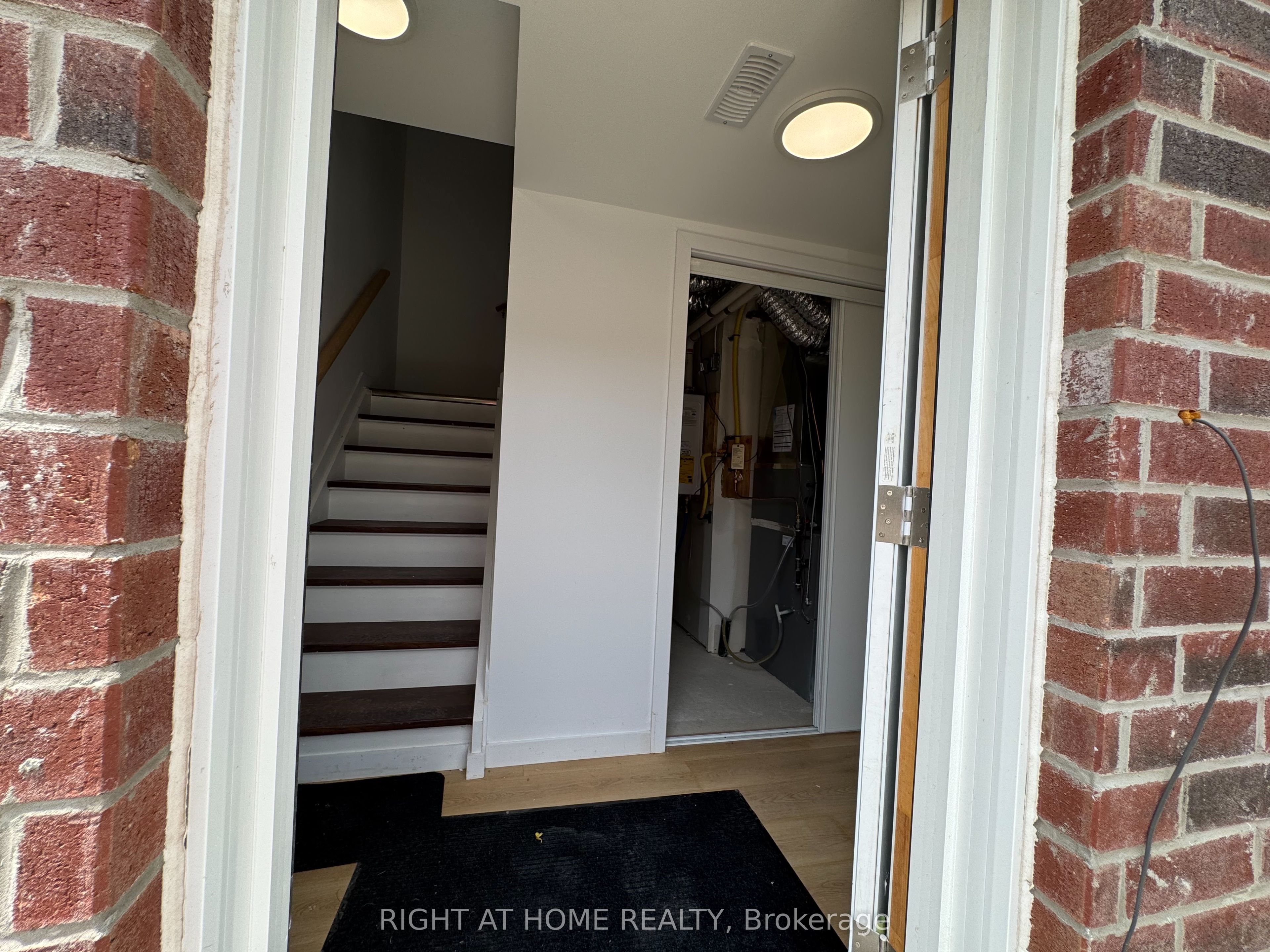 113 Highriver Trail (main) Property Photo 3