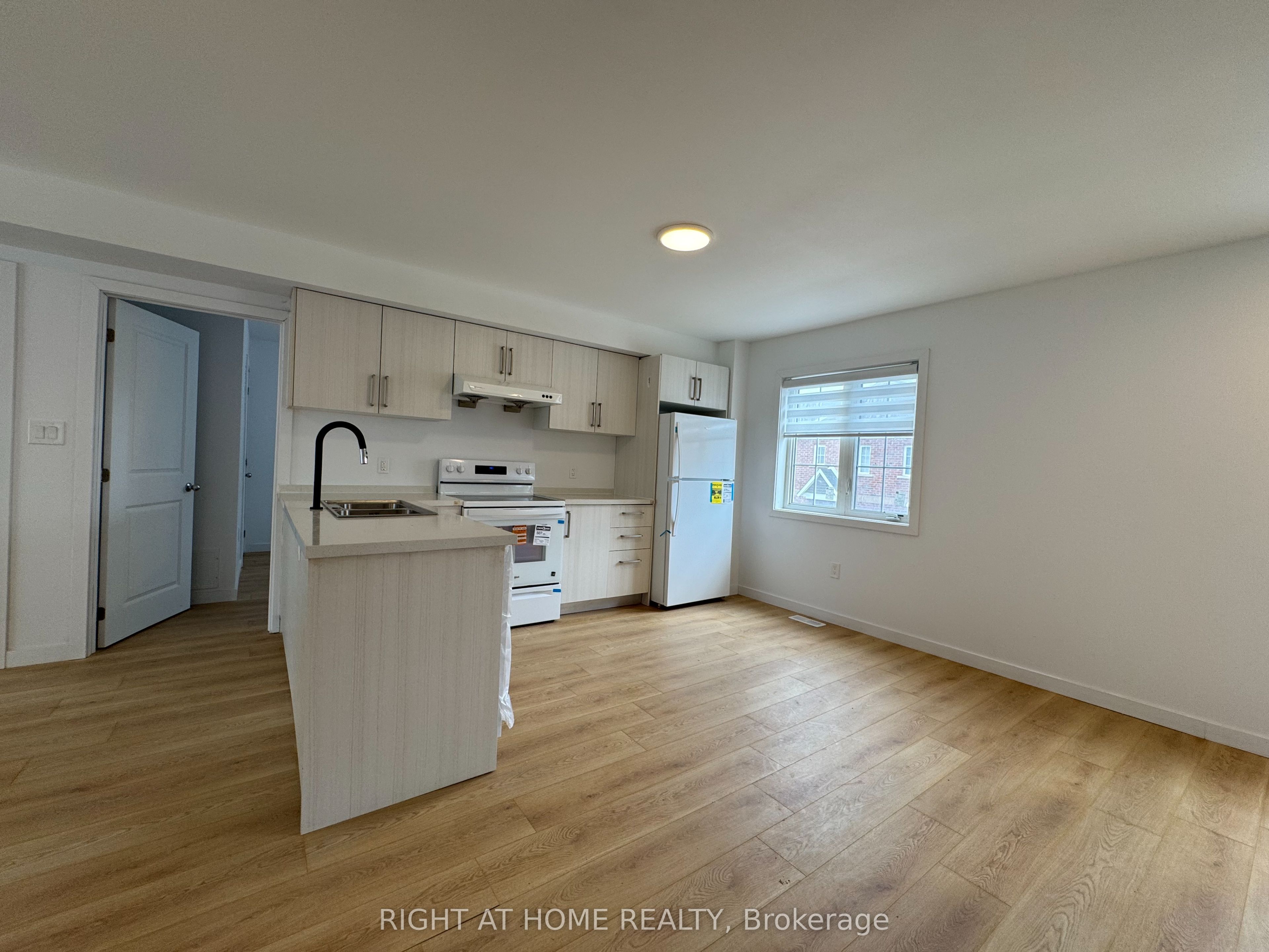 113 Highriver Trail (main) Property Photo 5