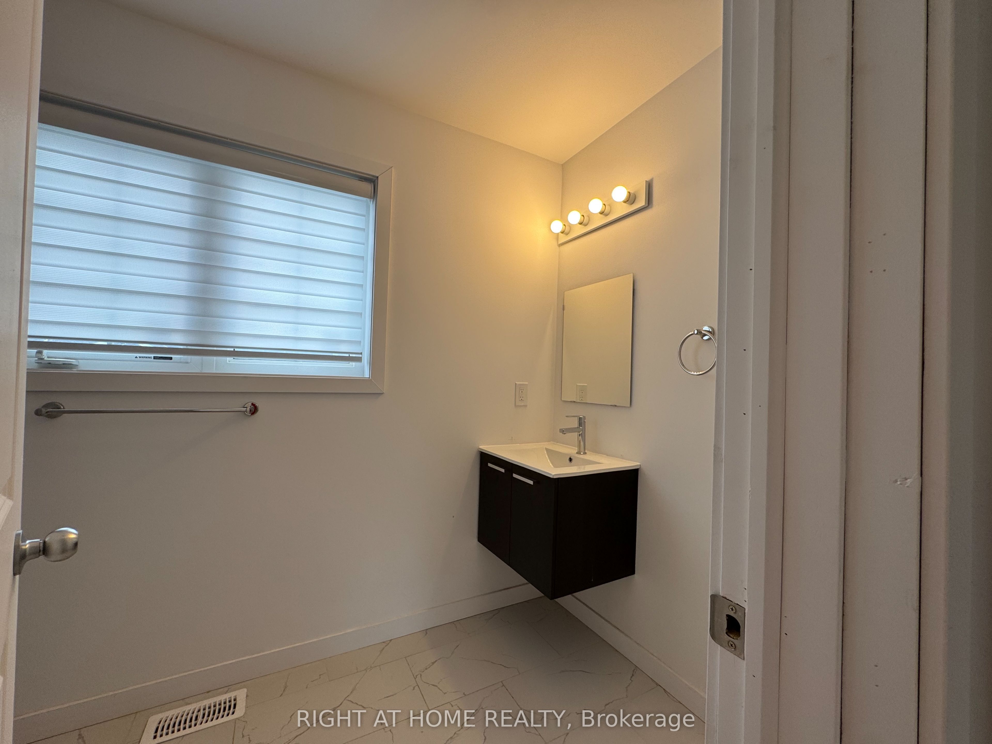 113 Highriver Trail (main) Property Photo 20