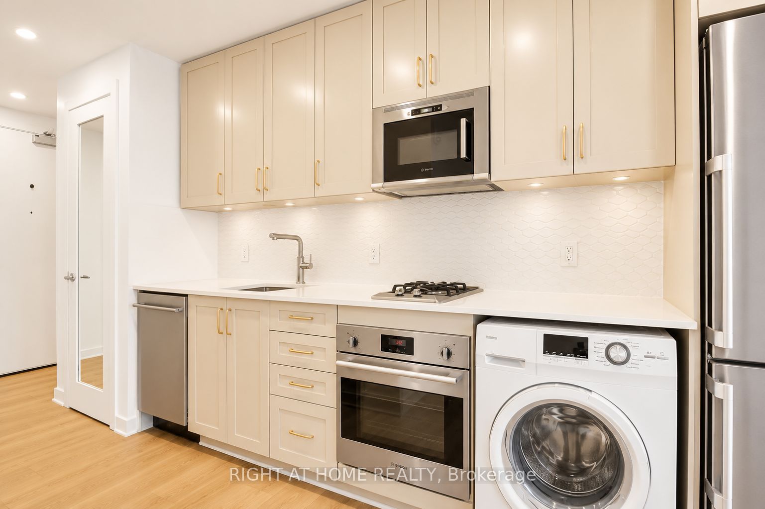 60 Springhurst Avenue Unit #312 Property Photo 8