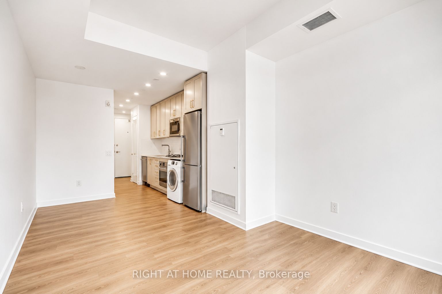 60 Springhurst Avenue Unit #312 Property Photo 9