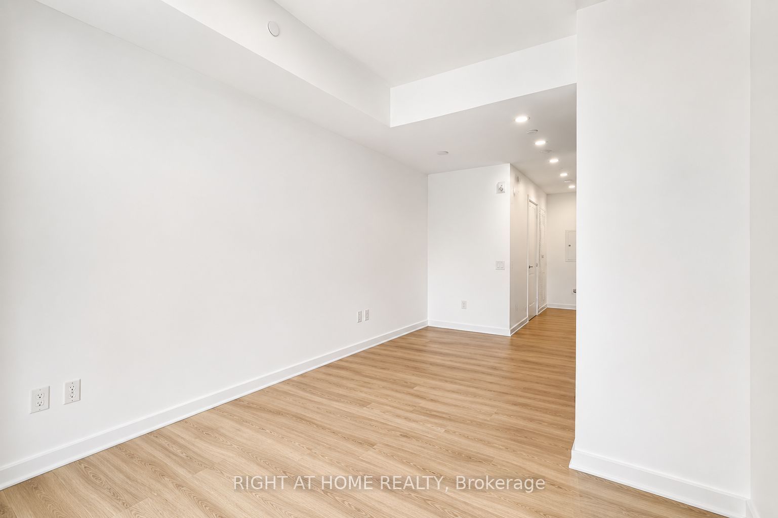 60 Springhurst Avenue Unit #312 Property Photo 13
