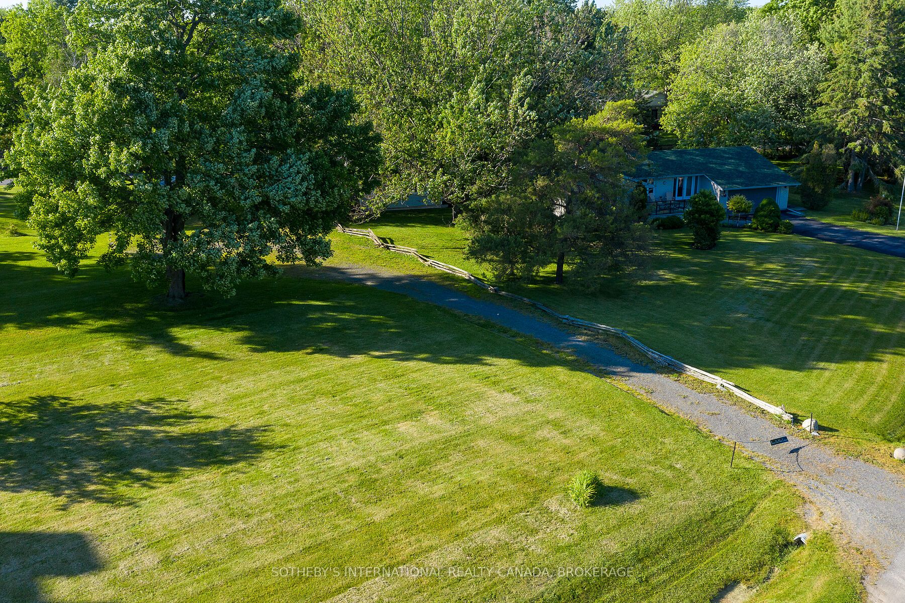 4 Starr Place Property Photo 4