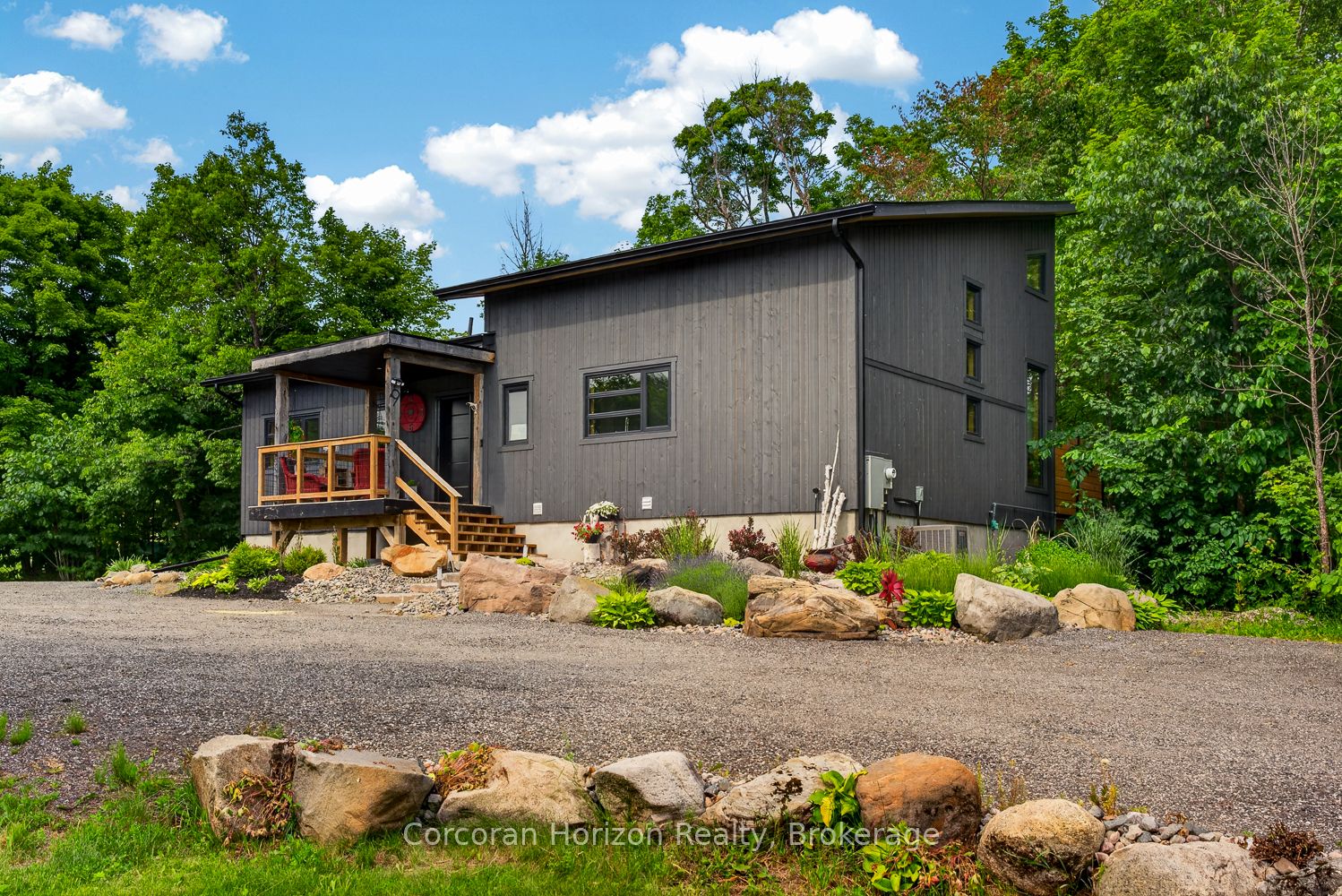 9 Silver Birch Circle N Property Photo 42