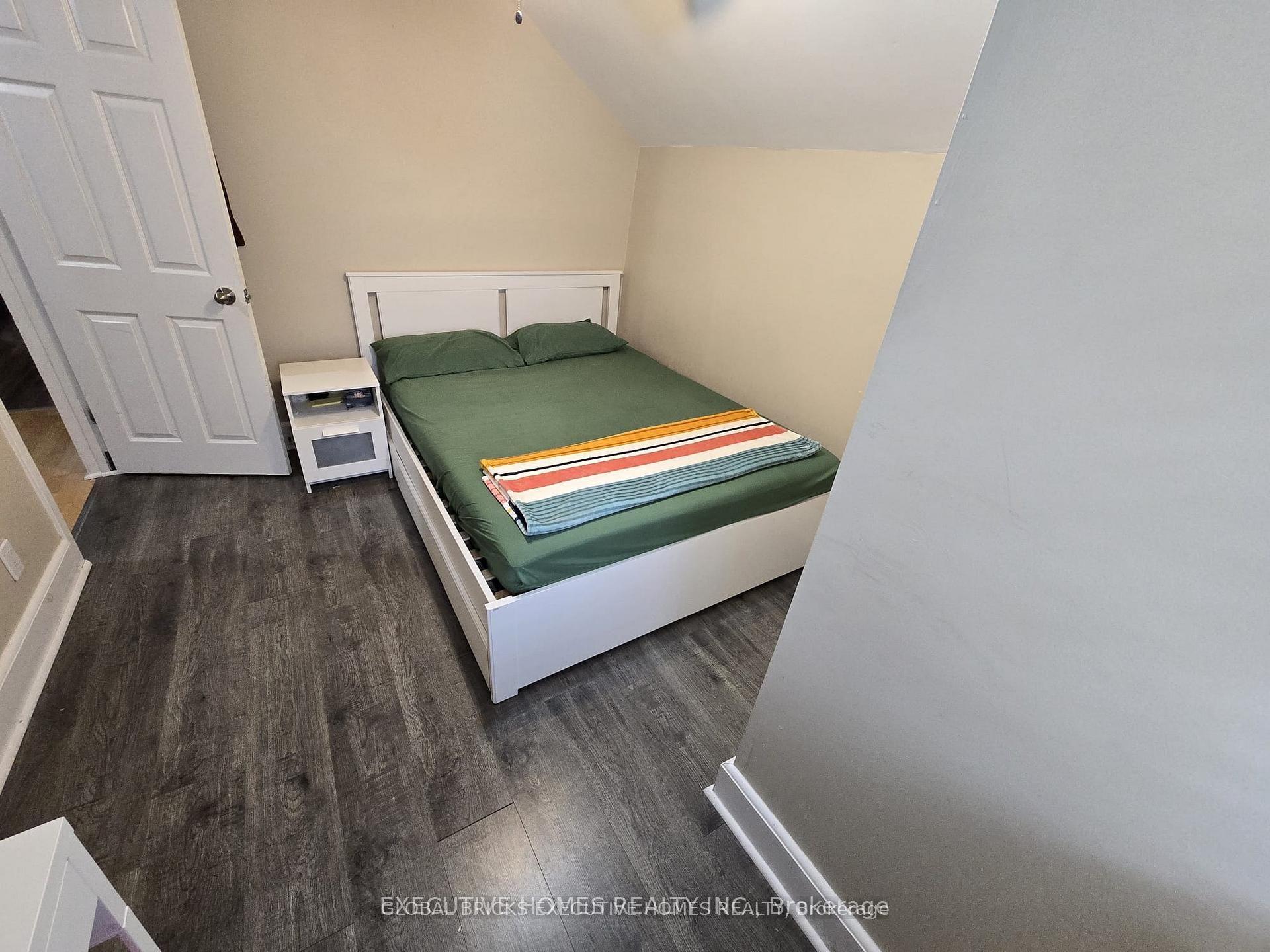 19 Cedar Street Property Photo 16