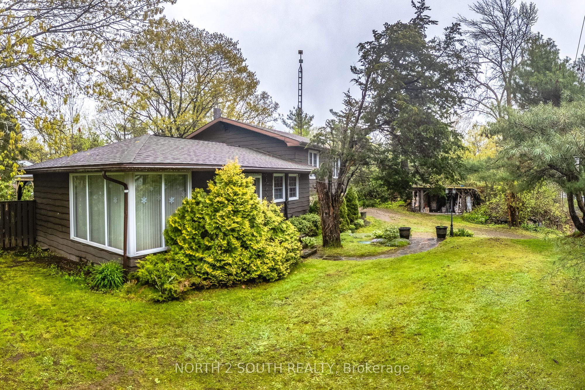 1146 Honey Harbour Road Property Photo 4