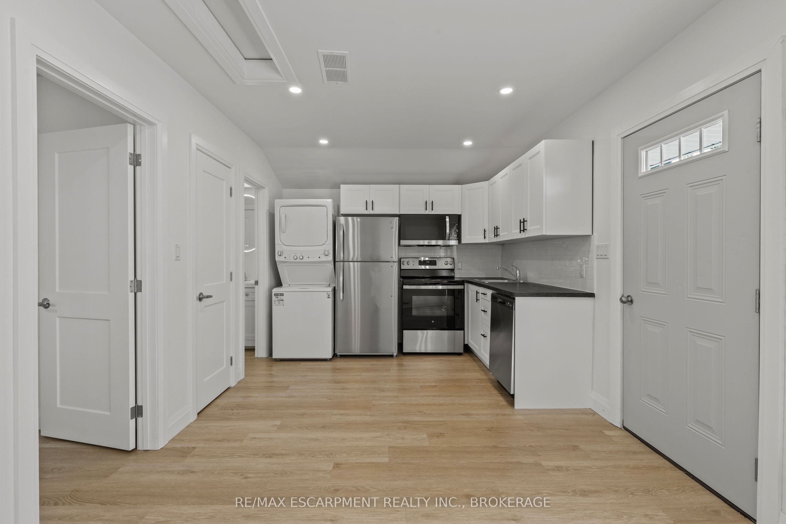 362 Gatfield Avenue Unit 2 Property Photo 4