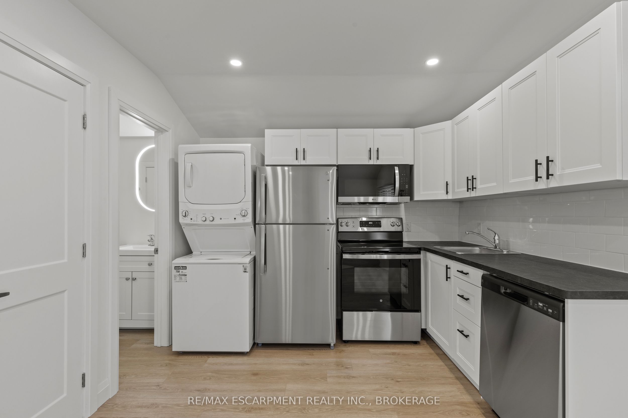 362 Gatfield Avenue Unit 2 Property Photo 6