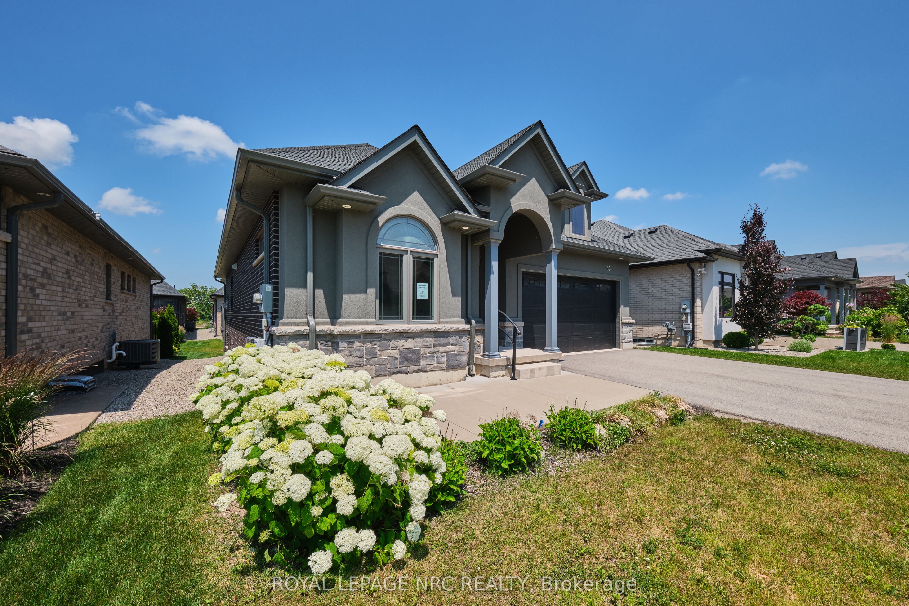 53 Carrick Trail Property Photo 6