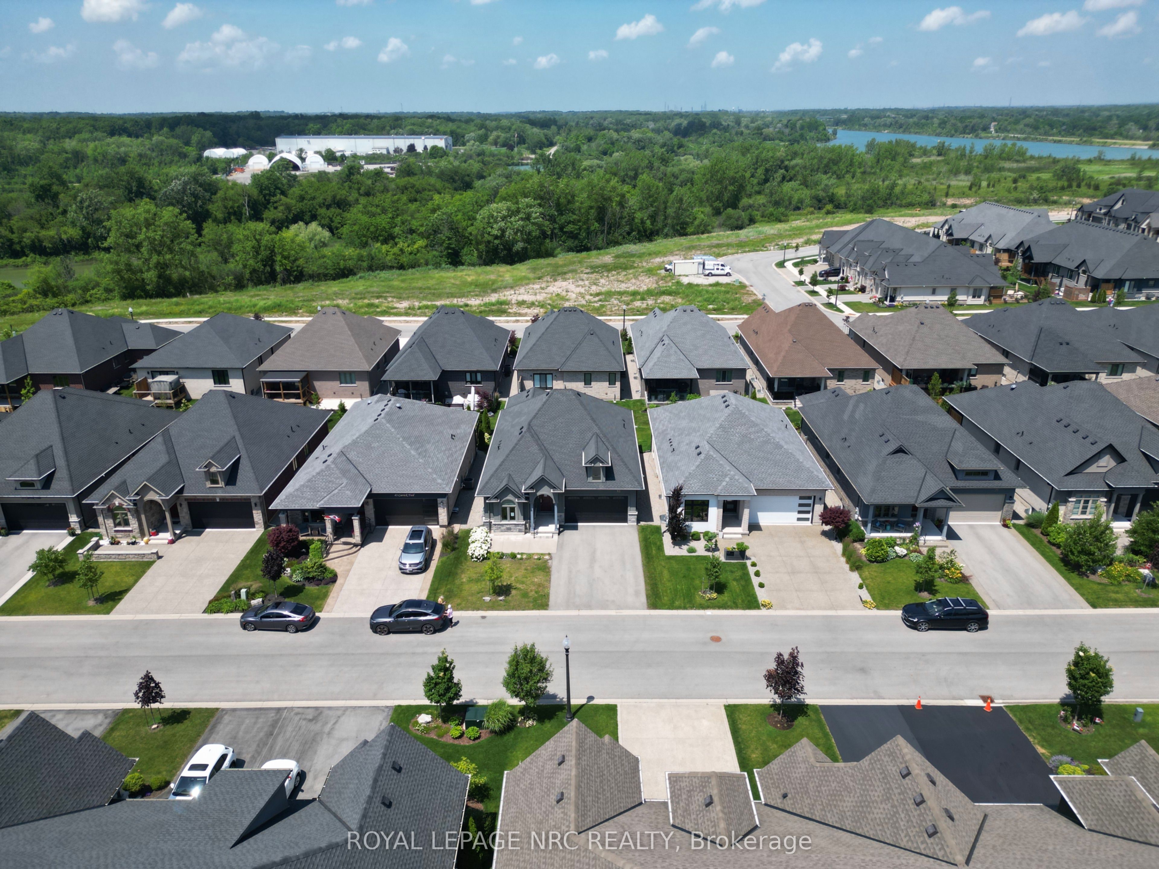 53 Carrick Trail Property Photo 11