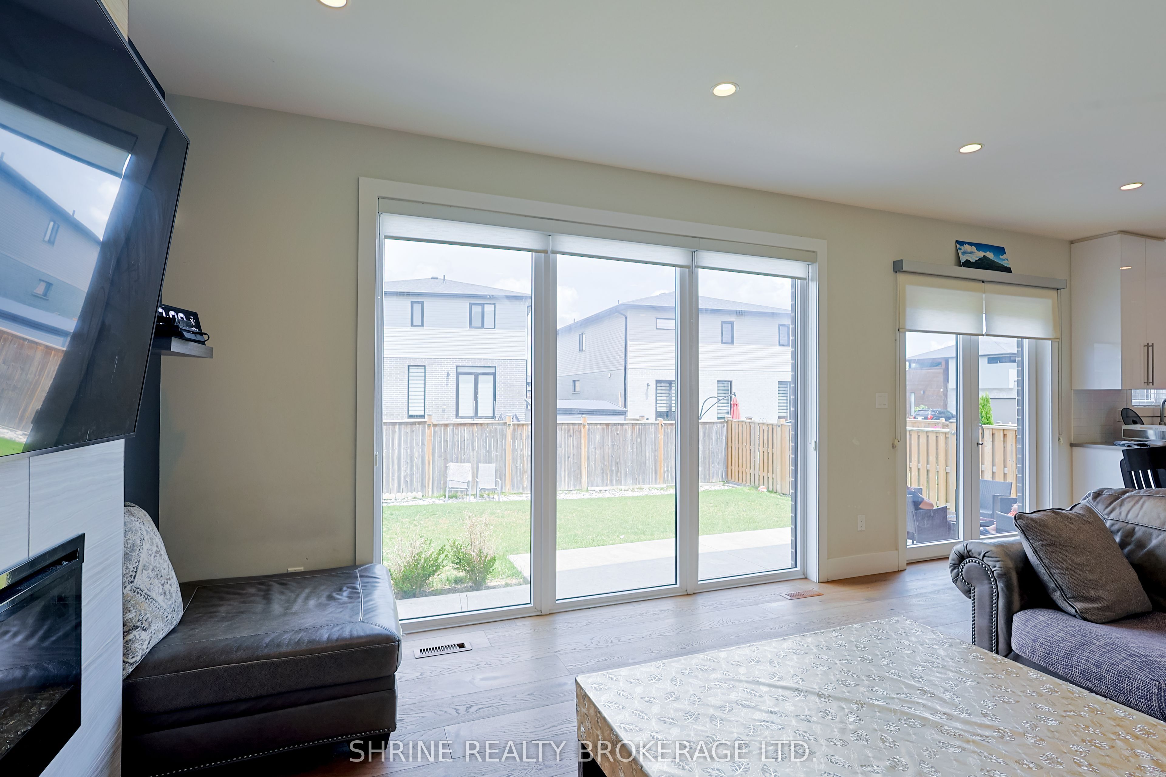 2170 Debra Drive Property Photo 6