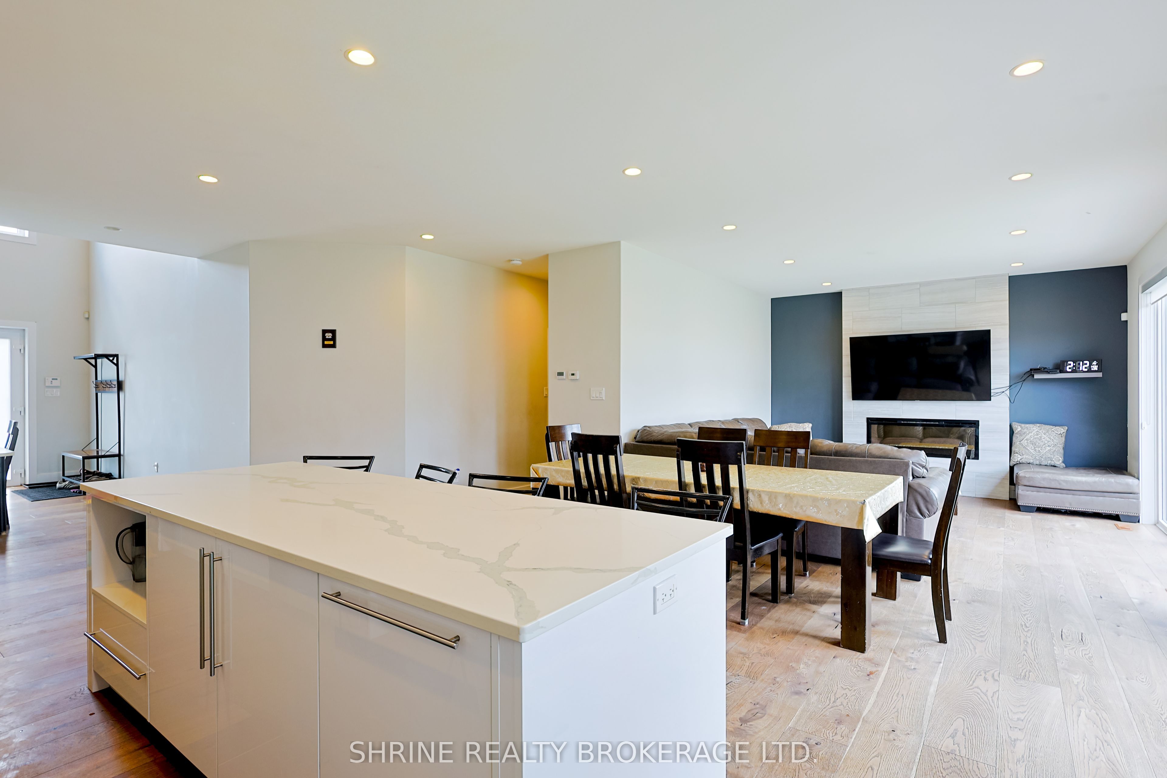 2170 Debra Drive Property Photo 11