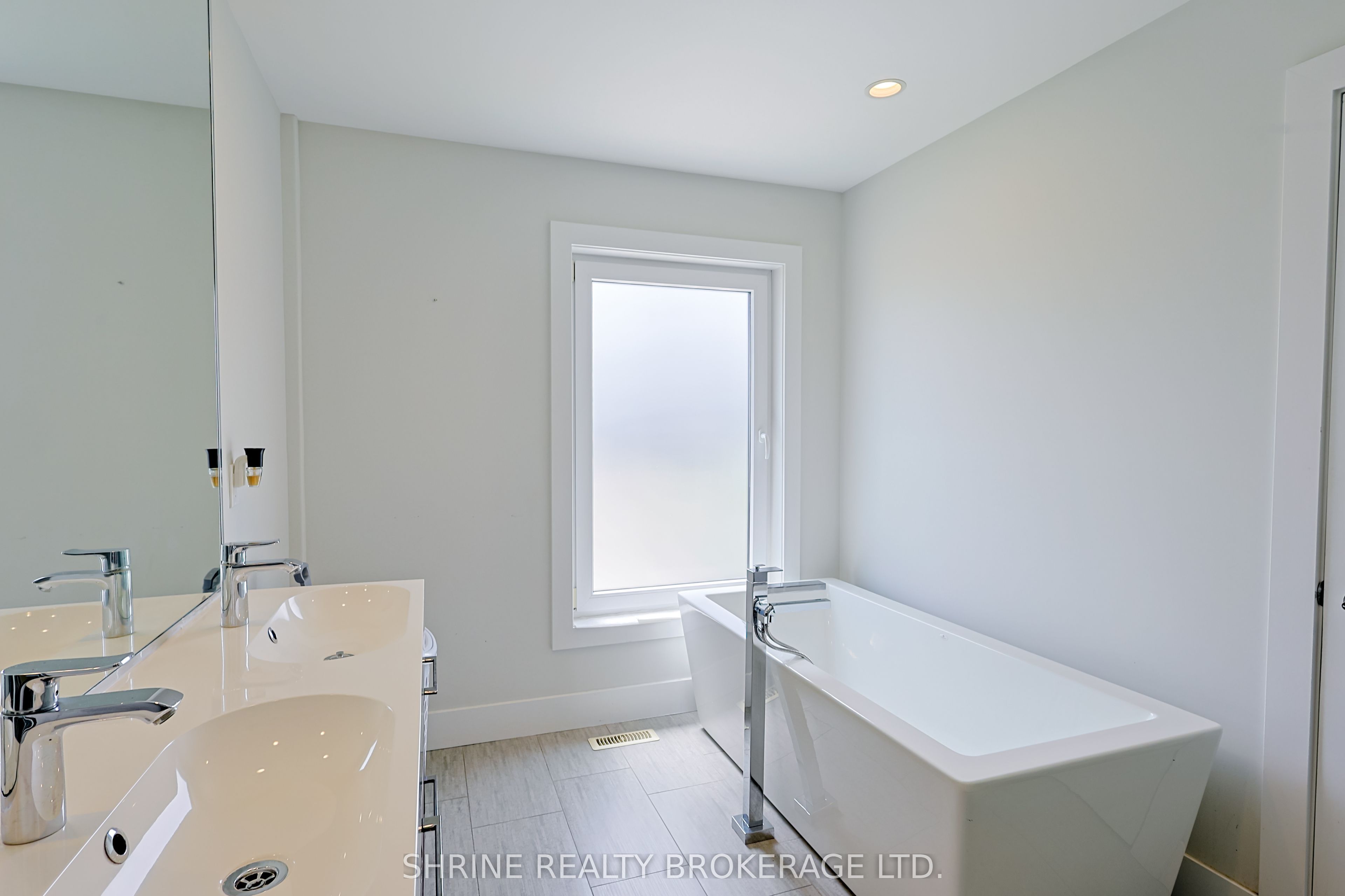 2170 Debra Drive Property Photo 28