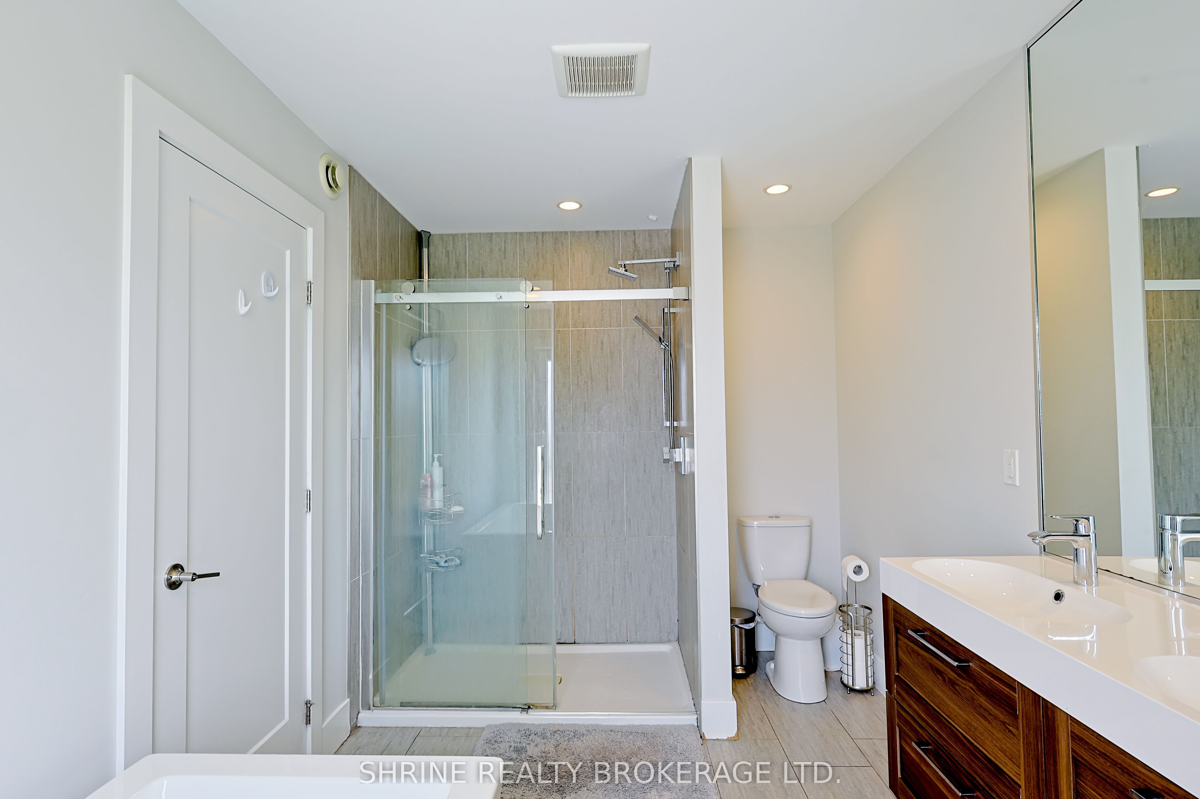 2170 Debra Drive Property Photo 29