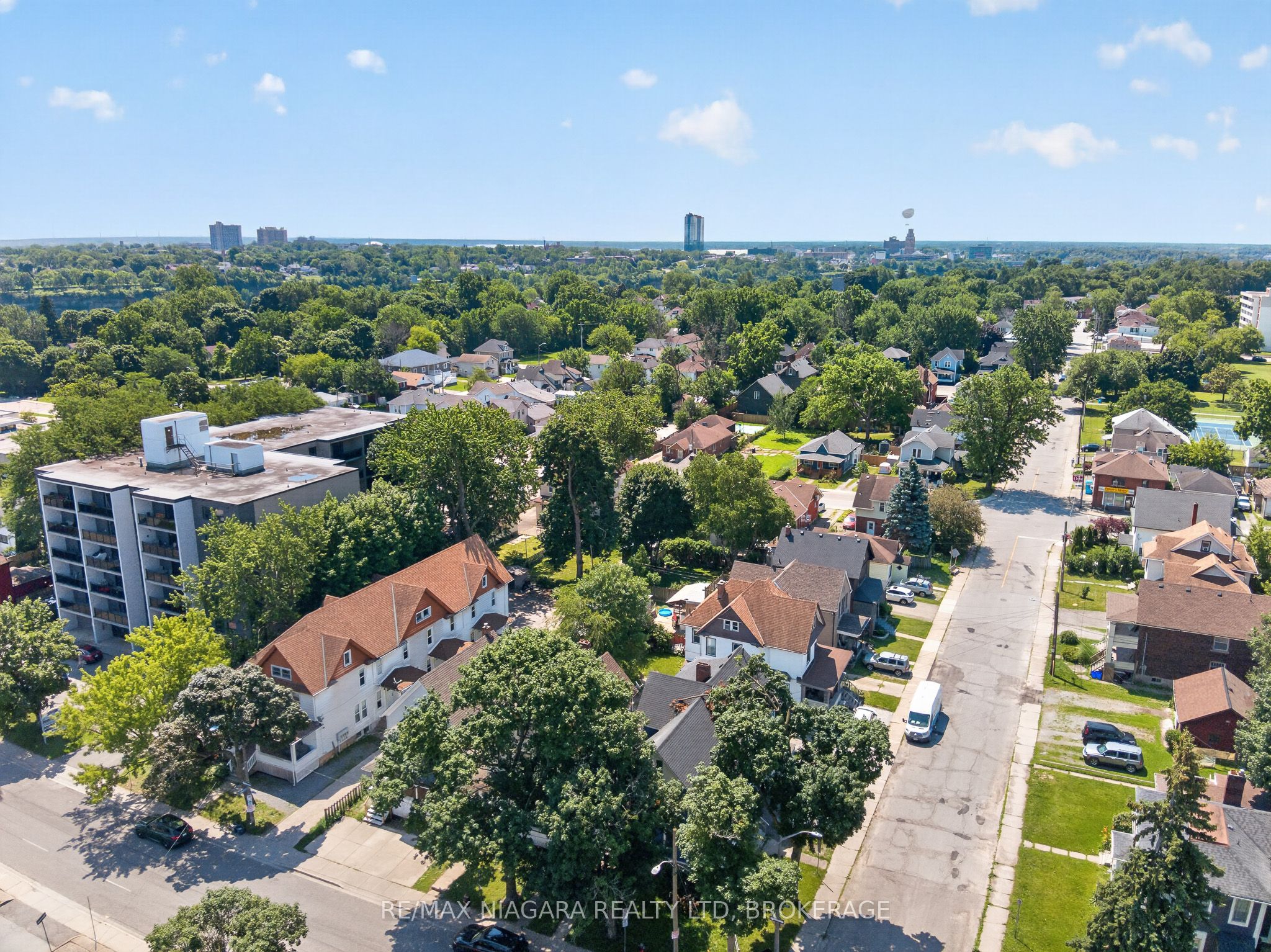 4454 Huron Street Property Photo 6