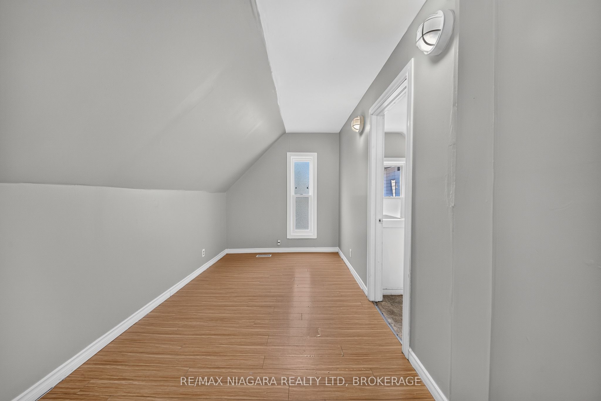 4454 Huron Street Property Photo 15