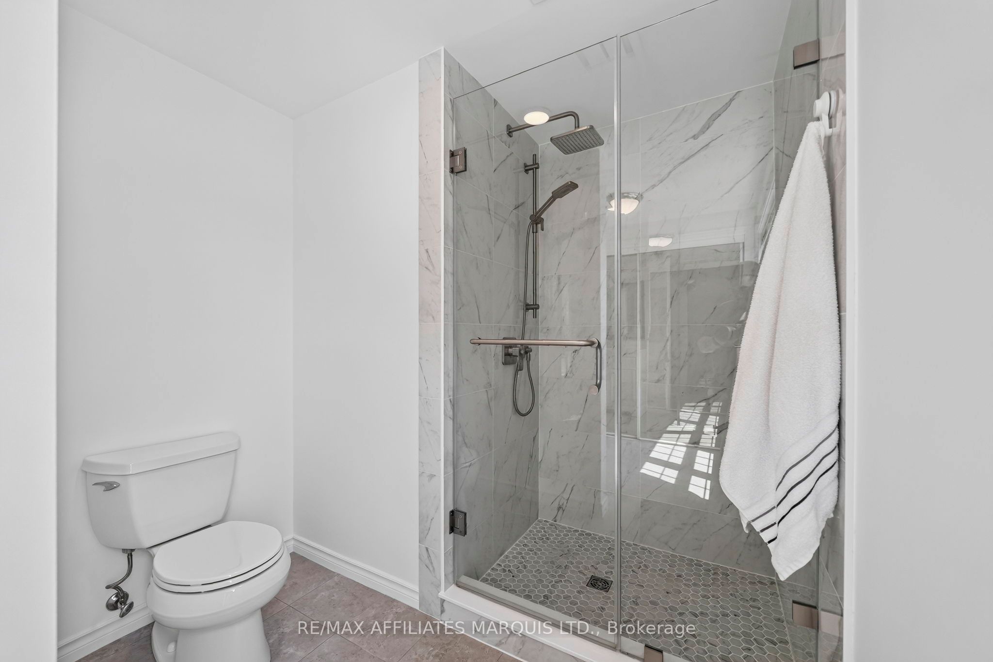 1920 Belvedere Crescent Property Photo 23