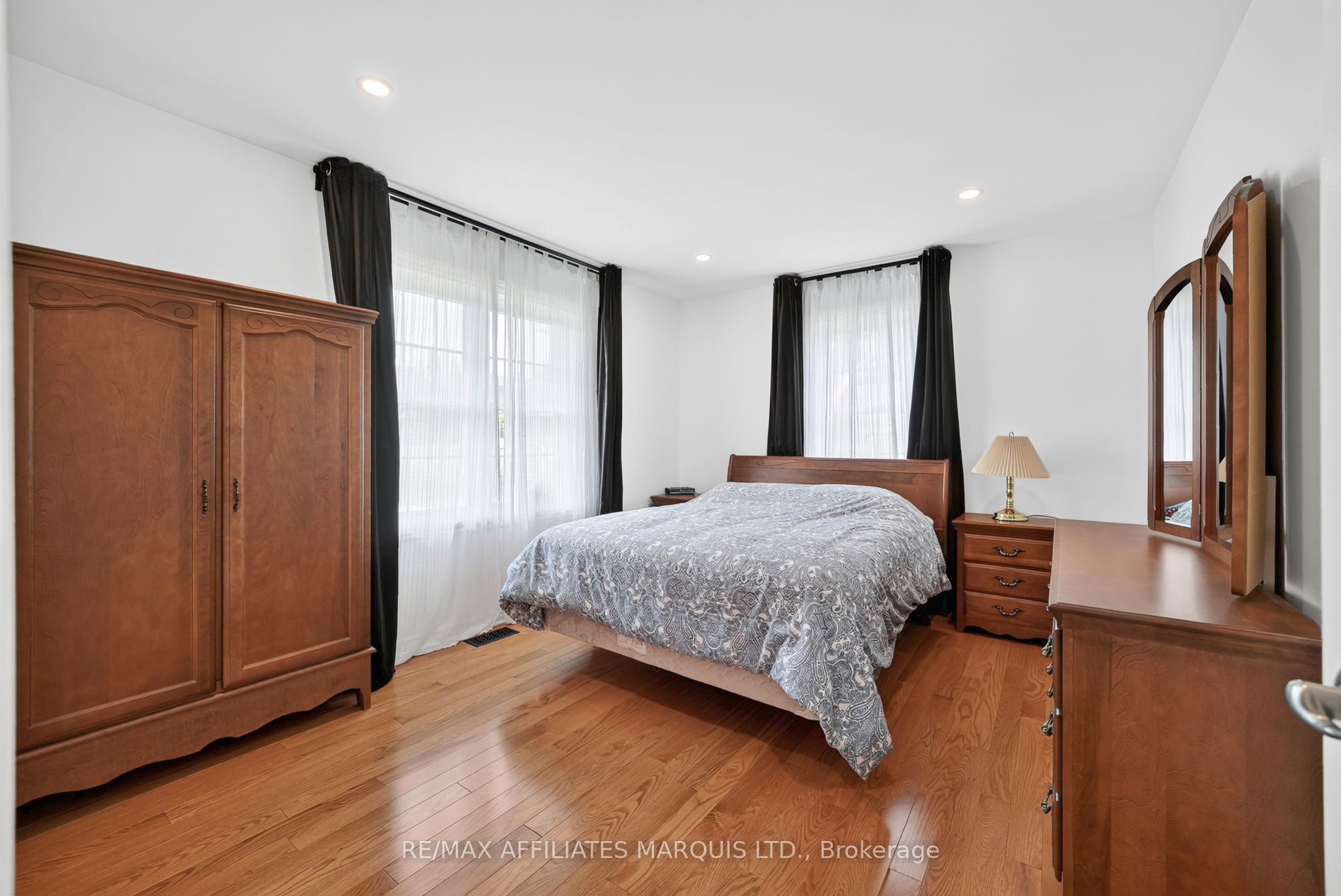 1920 Belvedere Crescent Property Photo 29