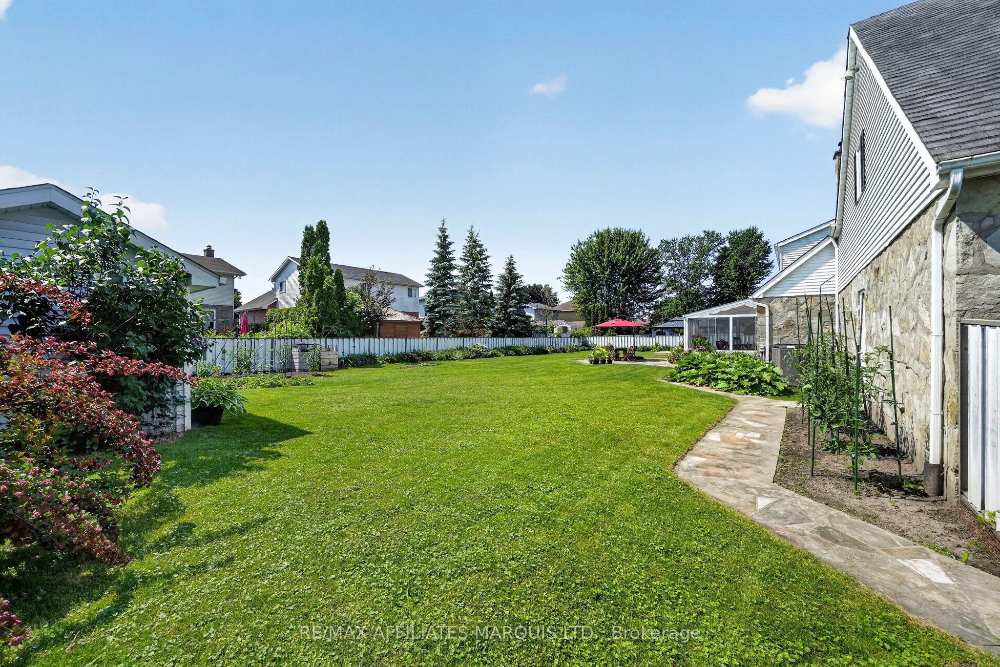 1920 Belvedere Crescent Property Photo 43