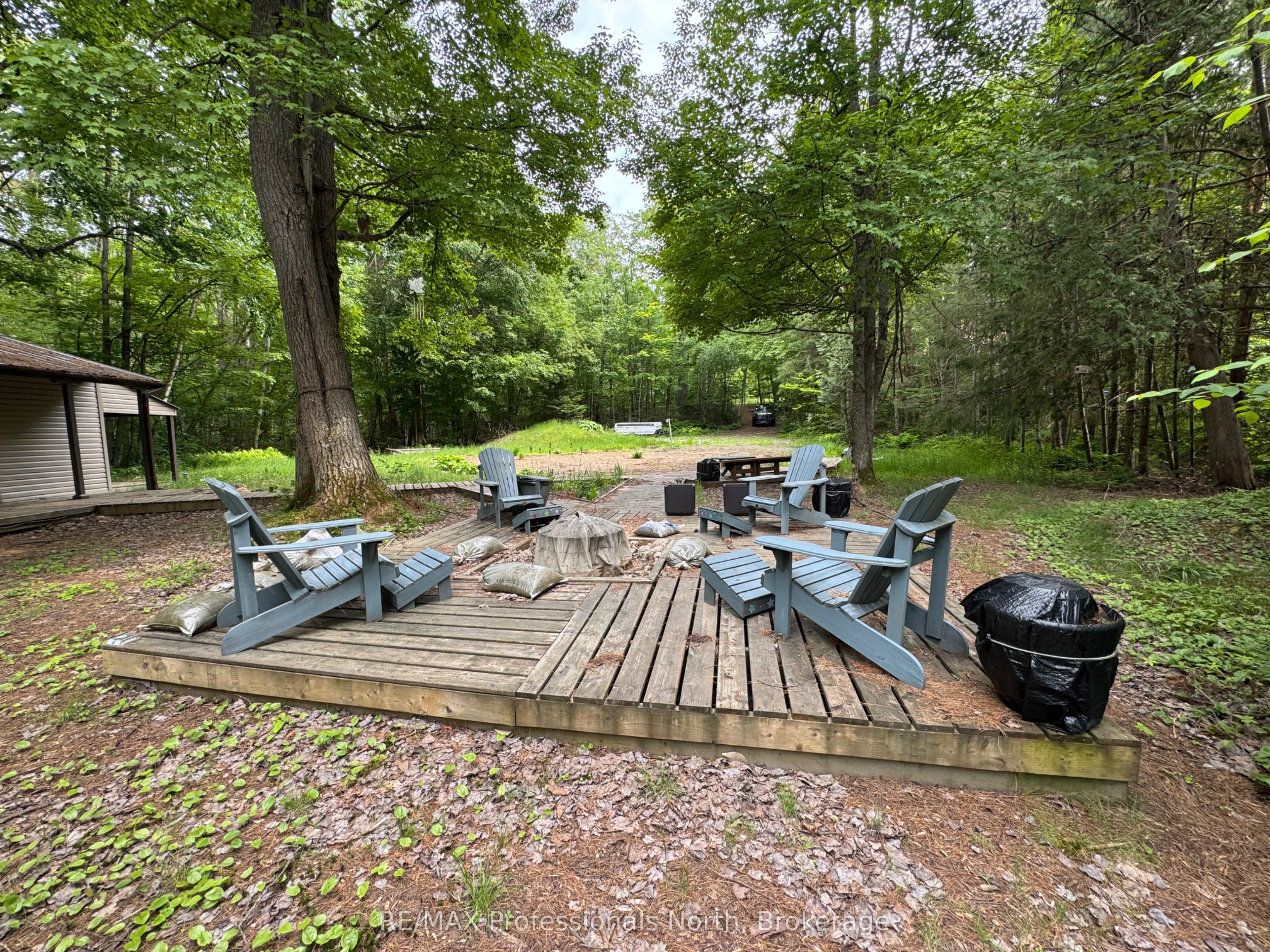 1090 River Haven Road Property Photo 3
