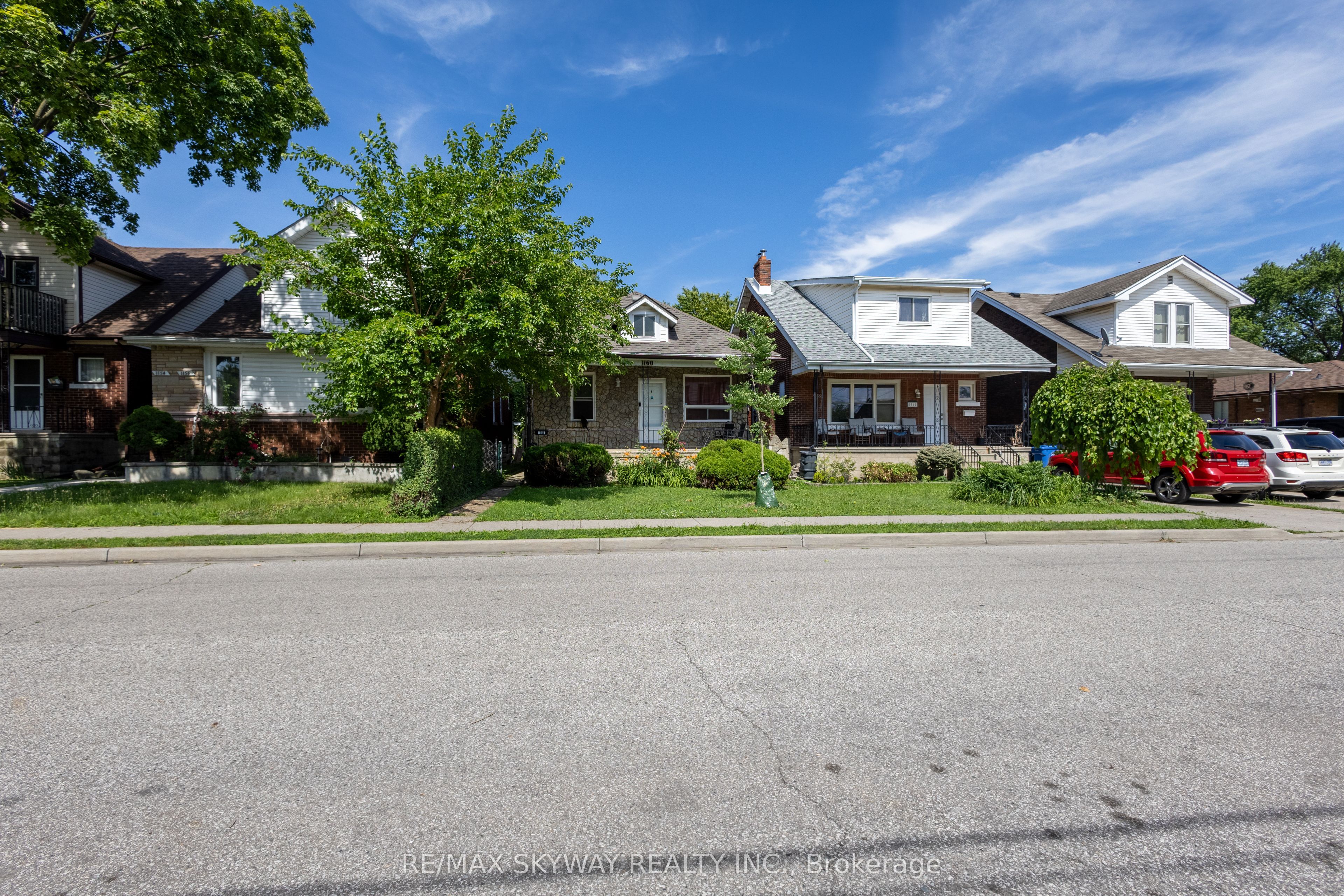 1160 Elm Avenue Property Photo 3