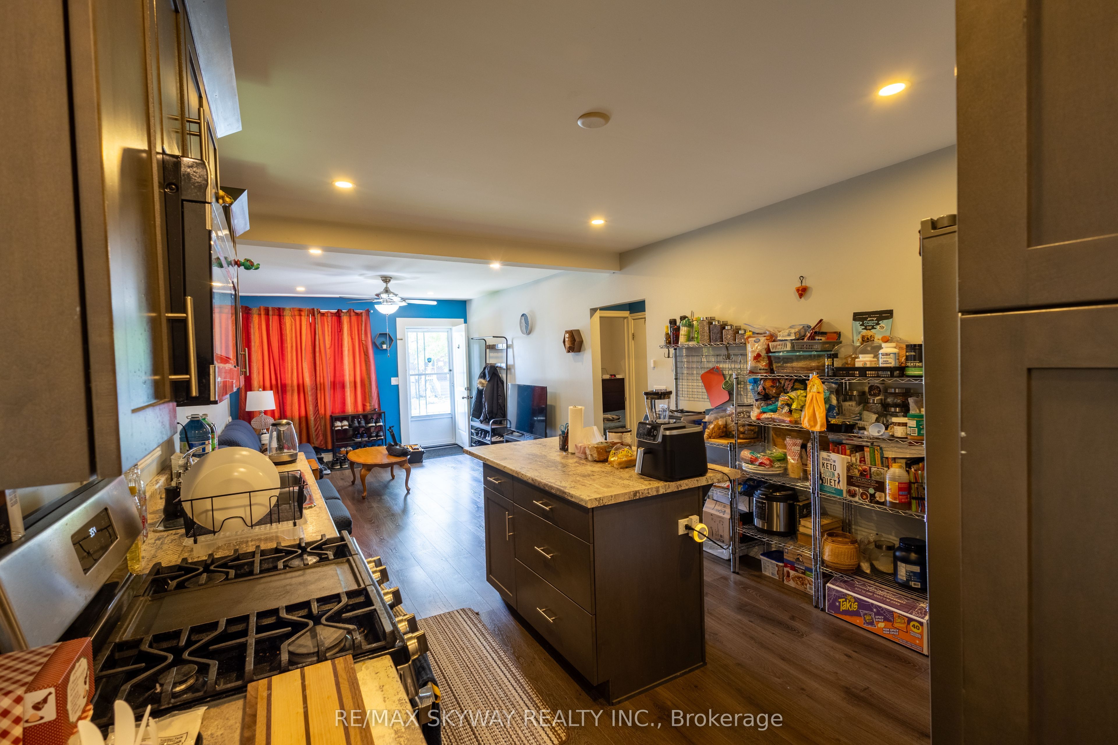 1160 Elm Avenue Property Photo 9