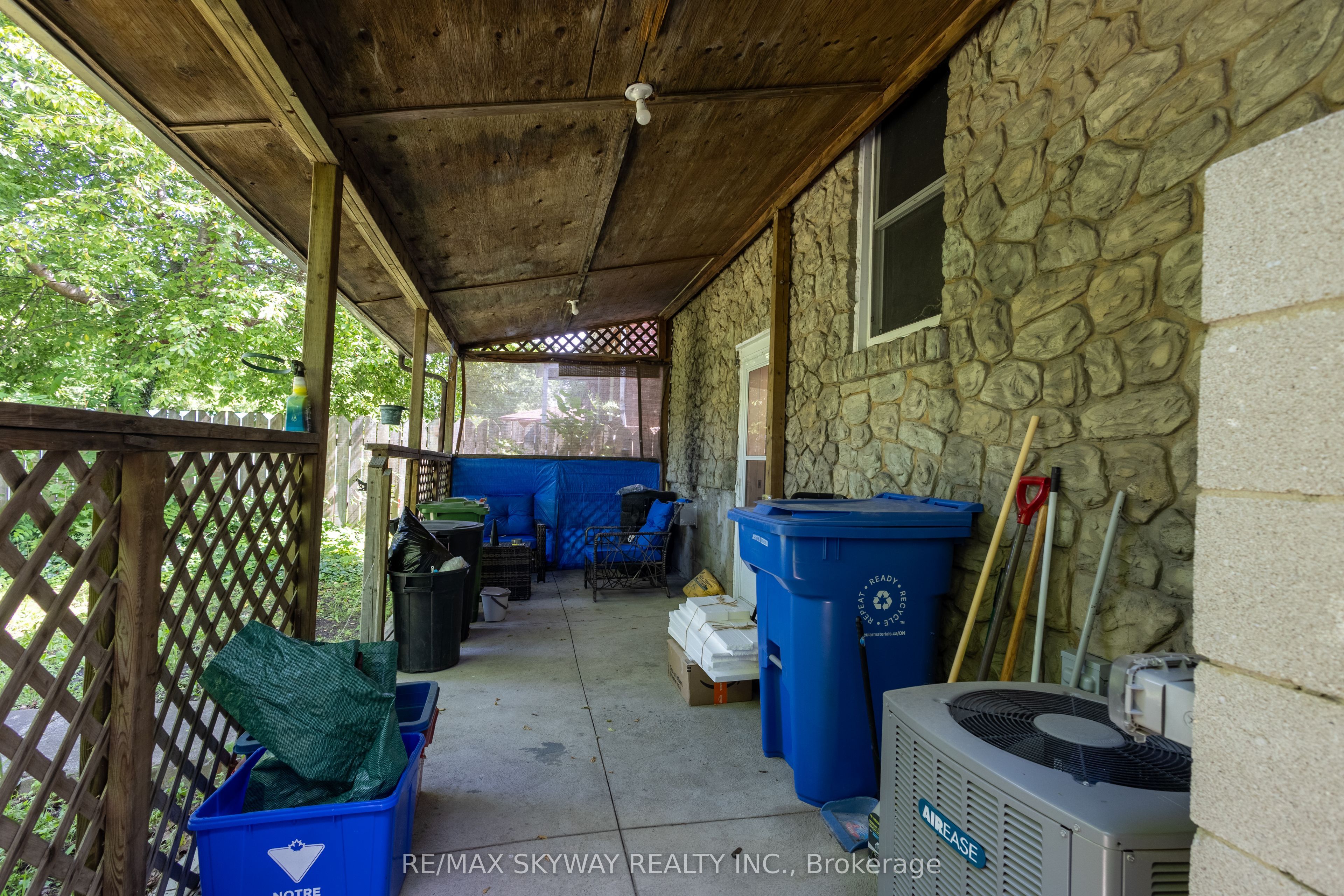 1160 Elm Avenue Property Photo 23