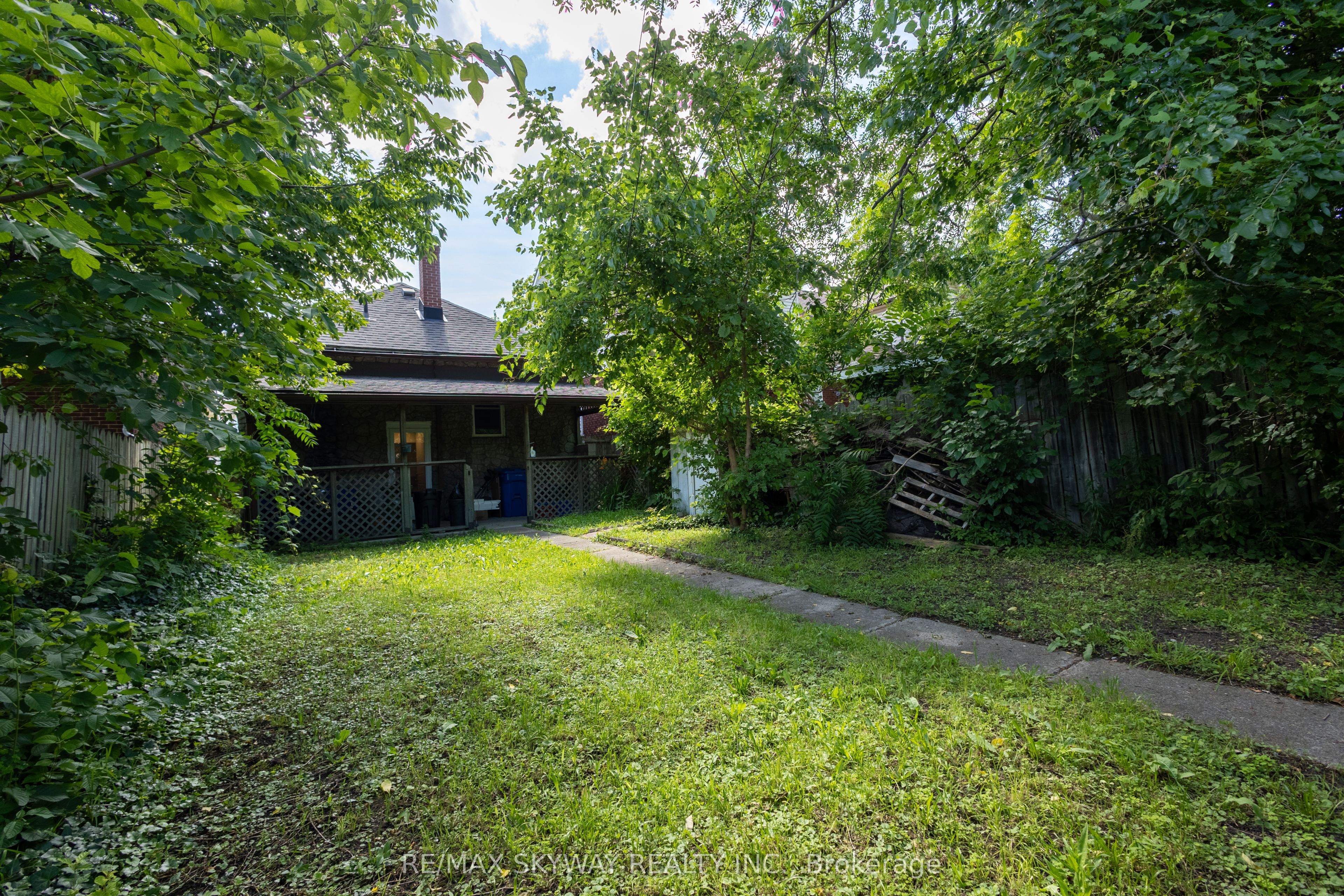 1160 Elm Avenue Property Photo 25