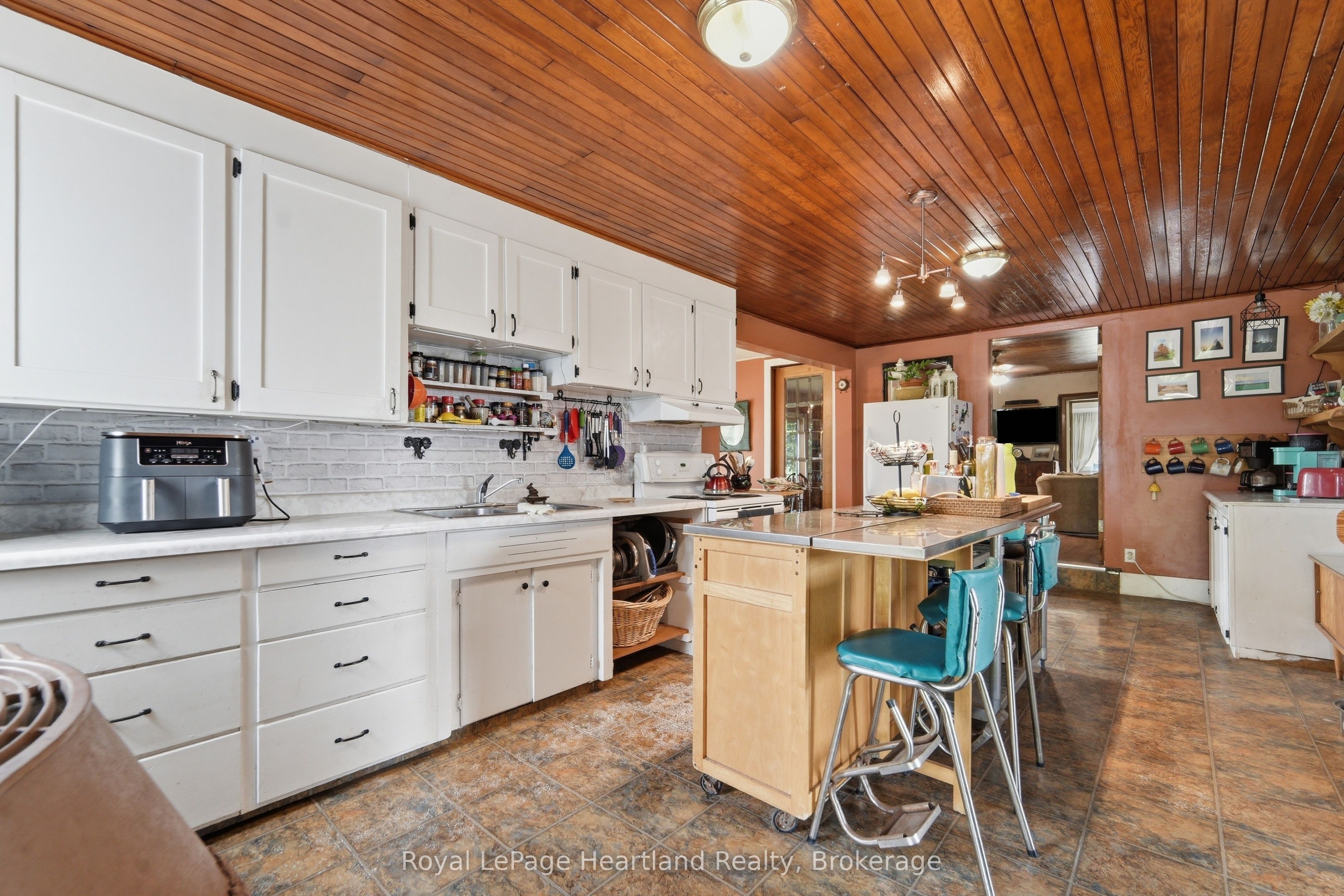 43882 Winthrop Road Property Photo 4