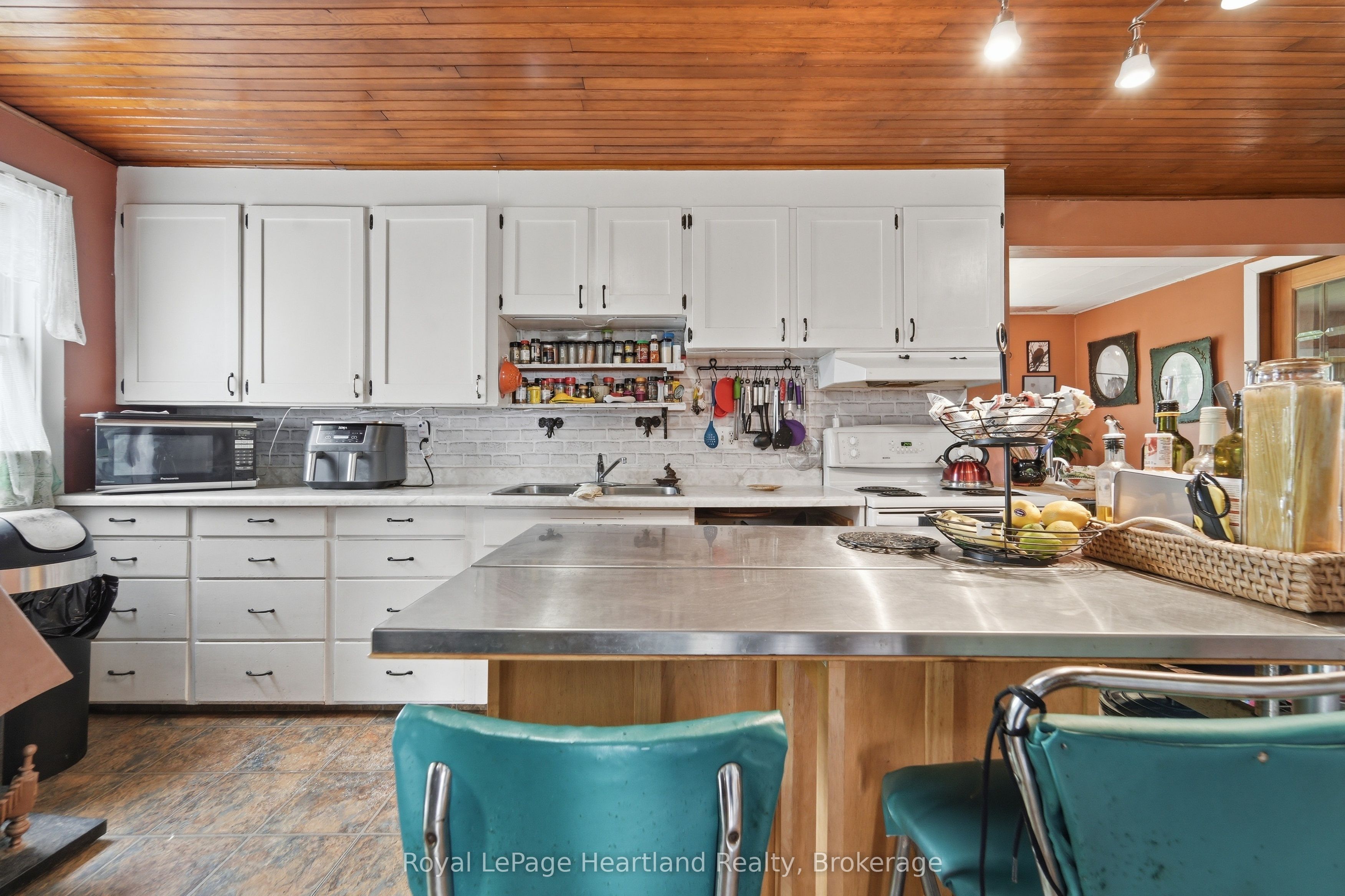 43882 Winthrop Road Property Photo 7