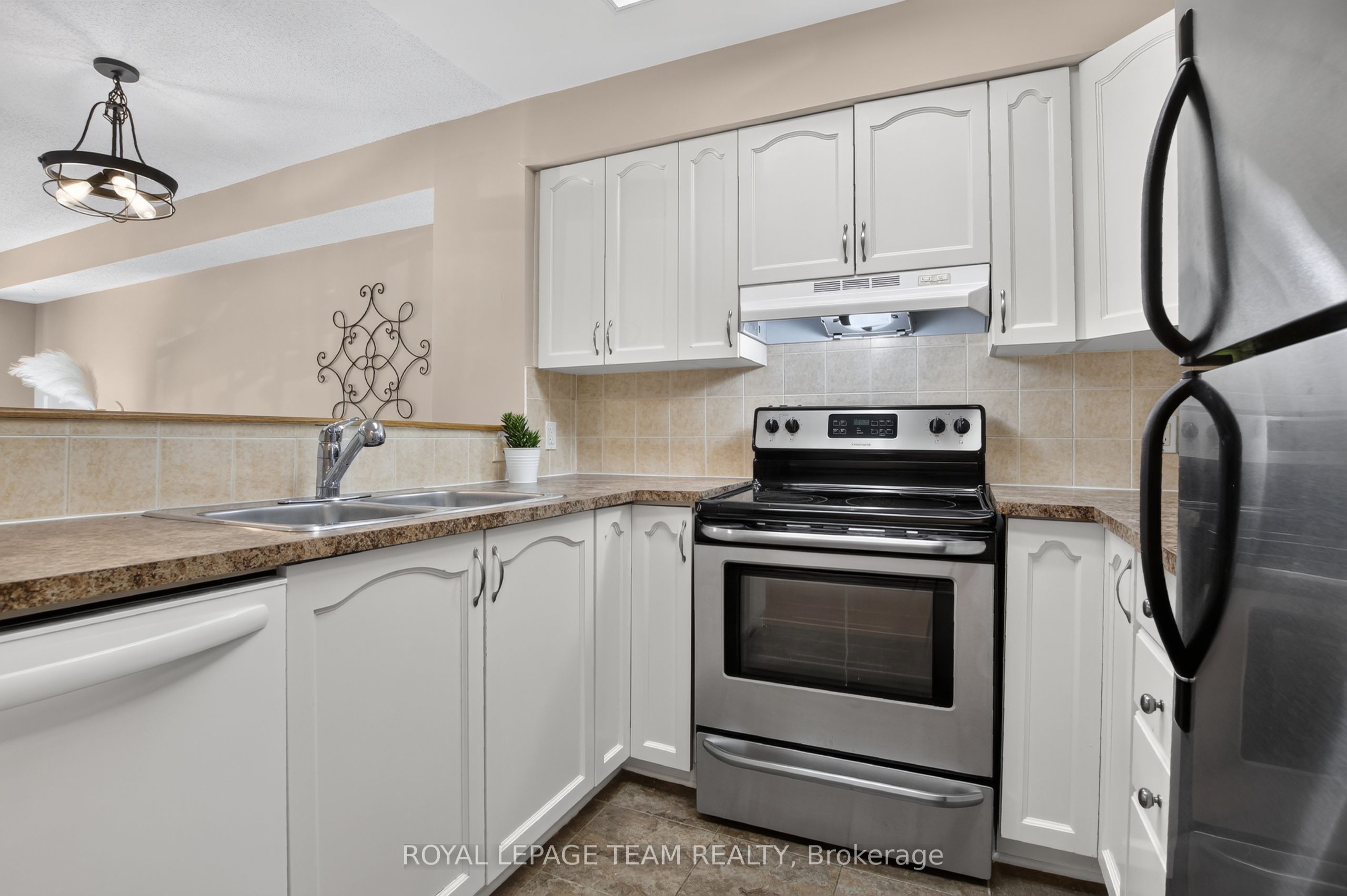 255 Deercroft Avenue 1 Property Photo 15