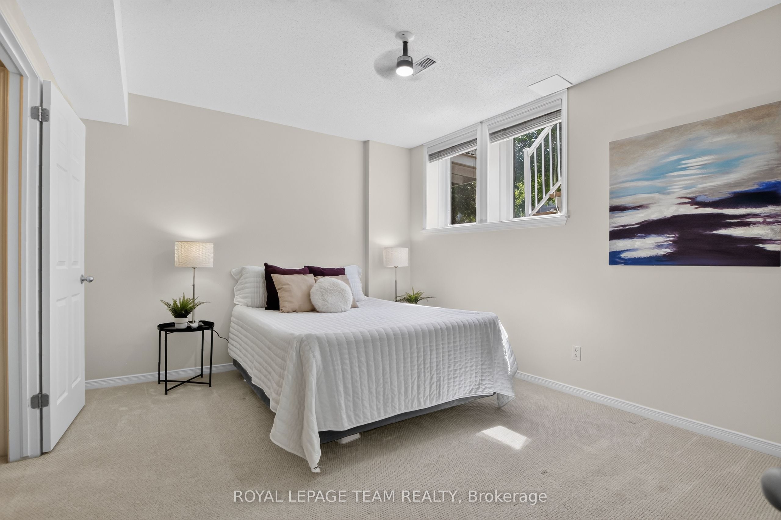 255 Deercroft Avenue 1 Property Photo 17