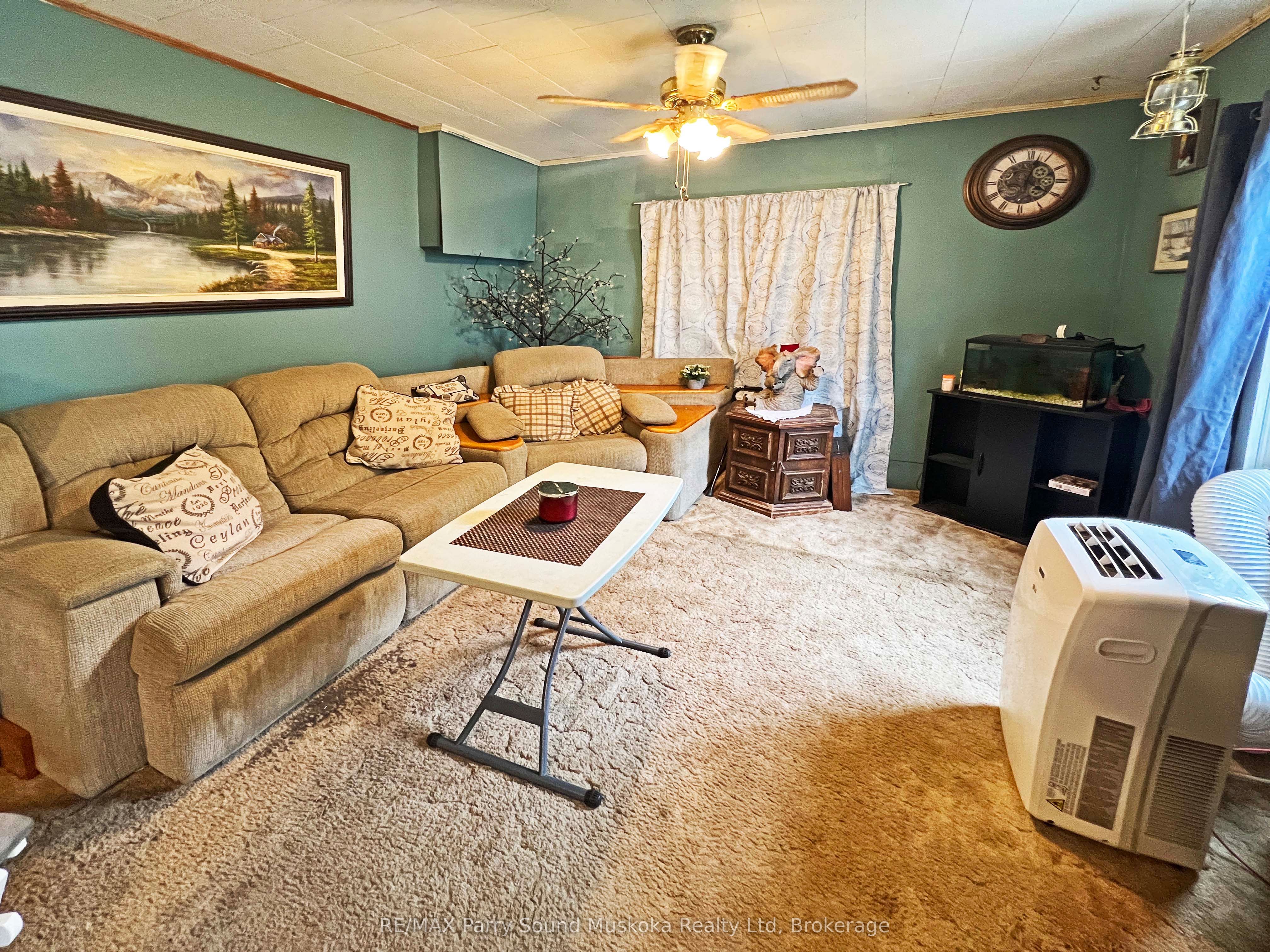11 Adelaide Street Property Photo 4