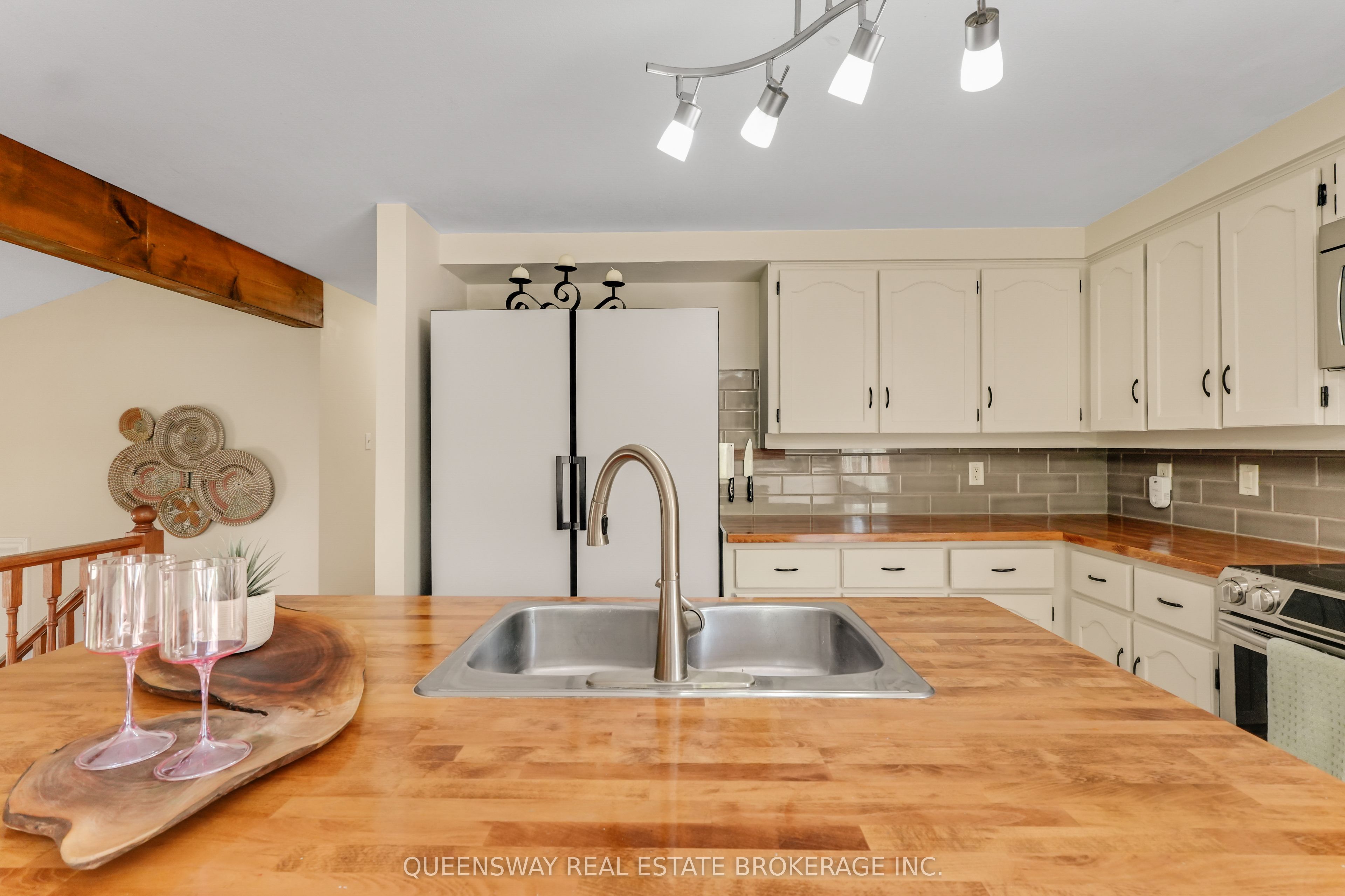 46 Greenwich Drive Property Photo 15