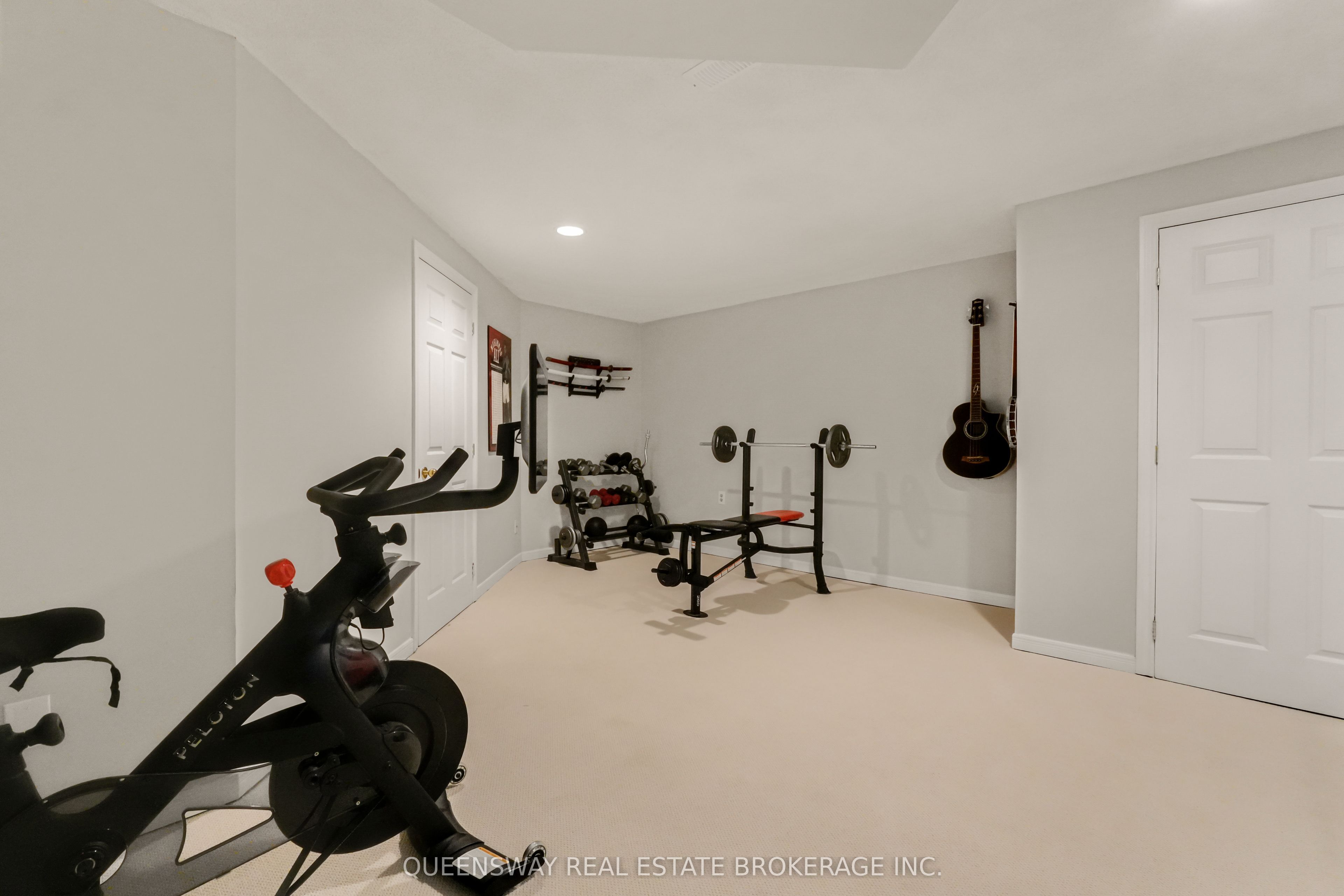 46 Greenwich Drive Property Photo 40