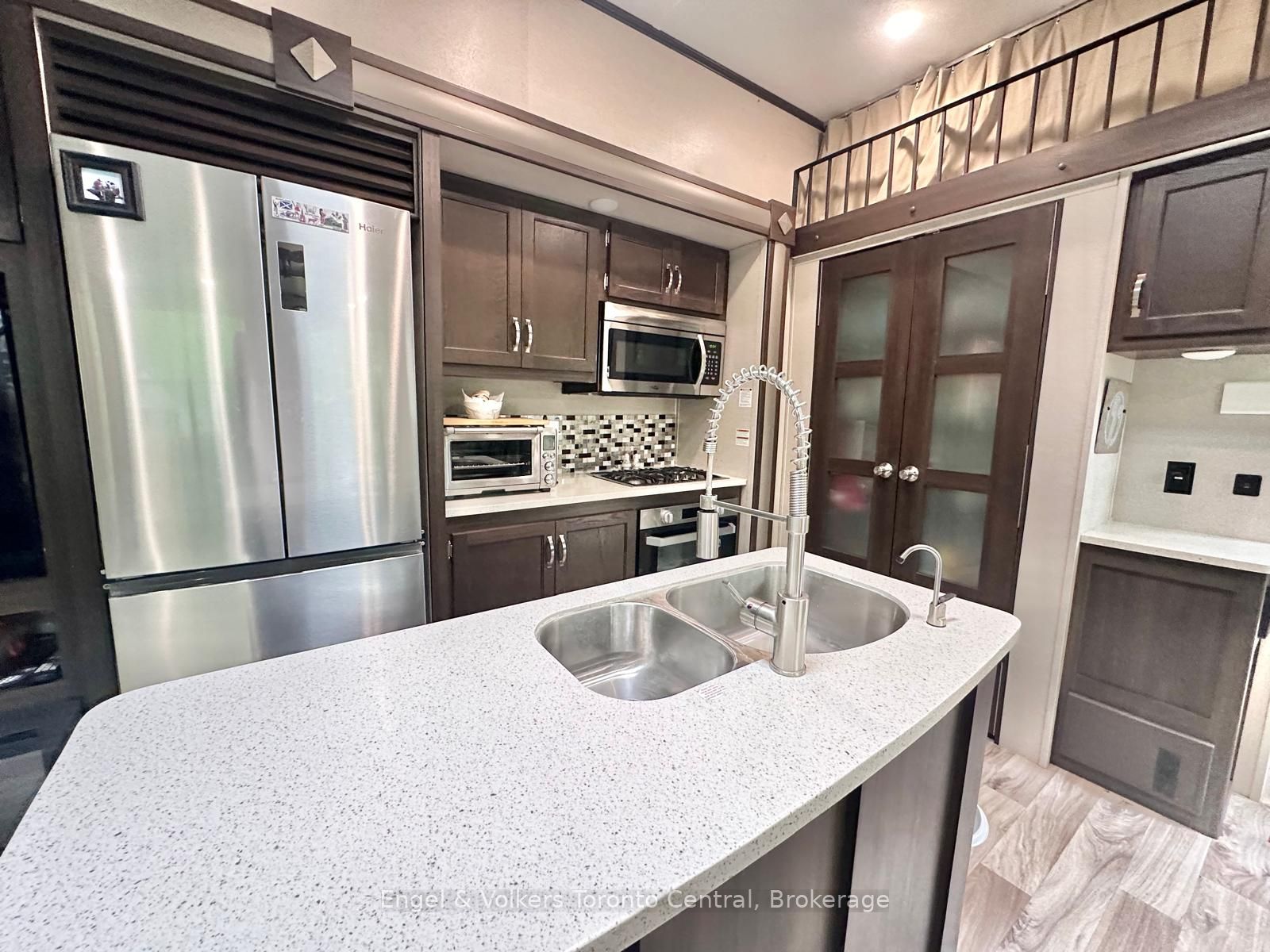 7489 Sideroad 5. E H 28 Property Photo 6