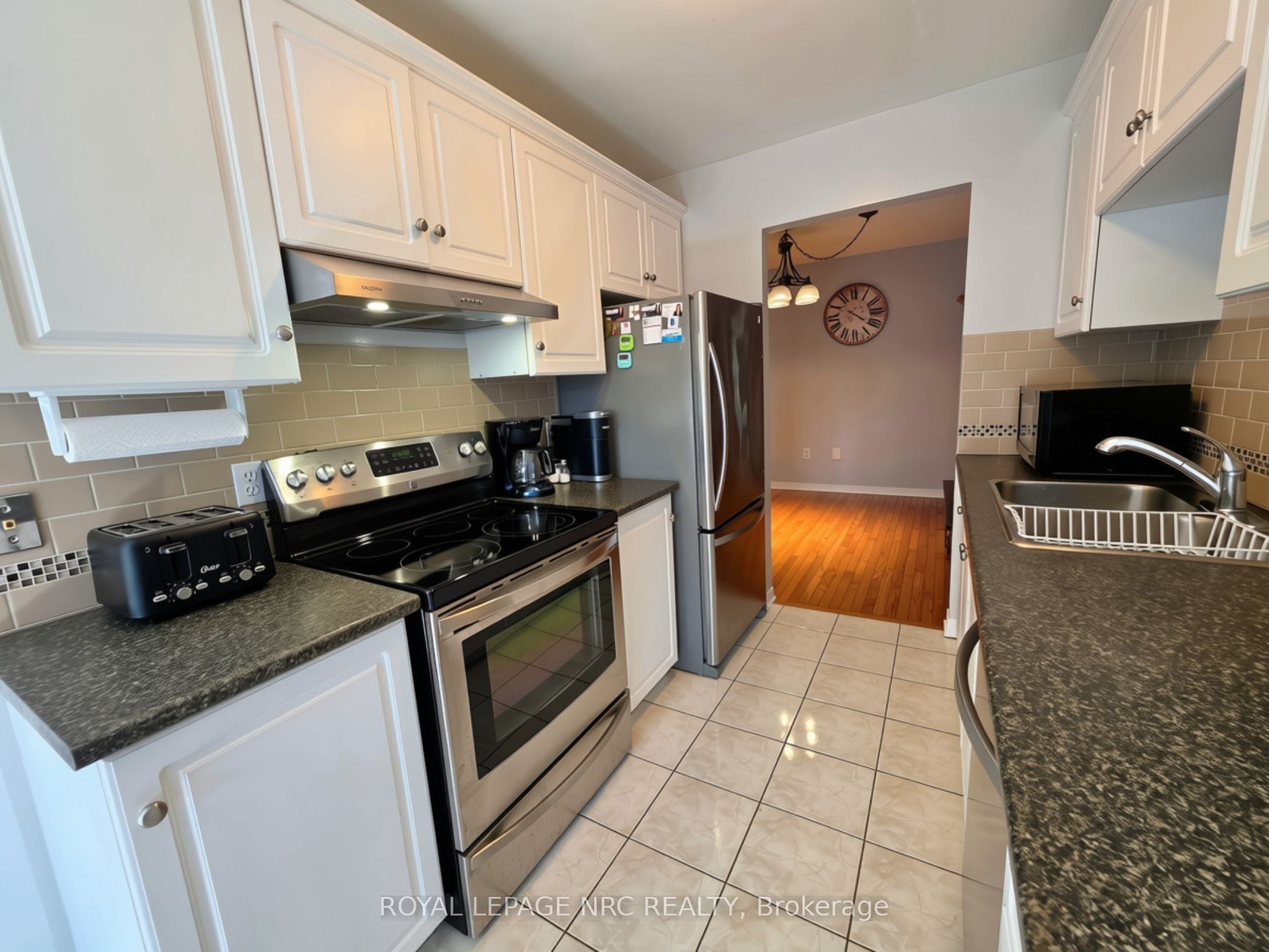 5070 Drummond Road 28 Property Photo 17