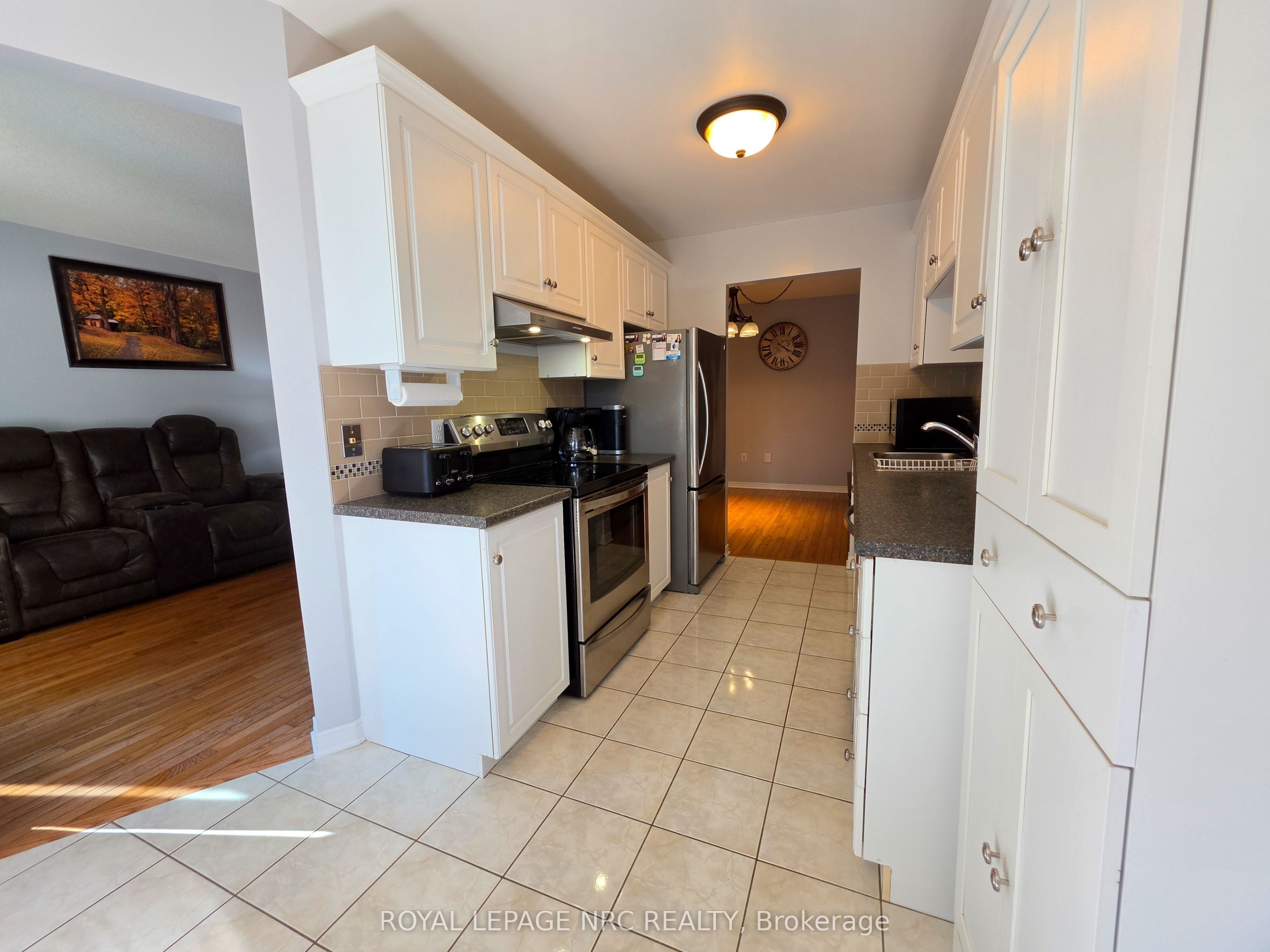 5070 Drummond Road 28 Property Photo 18