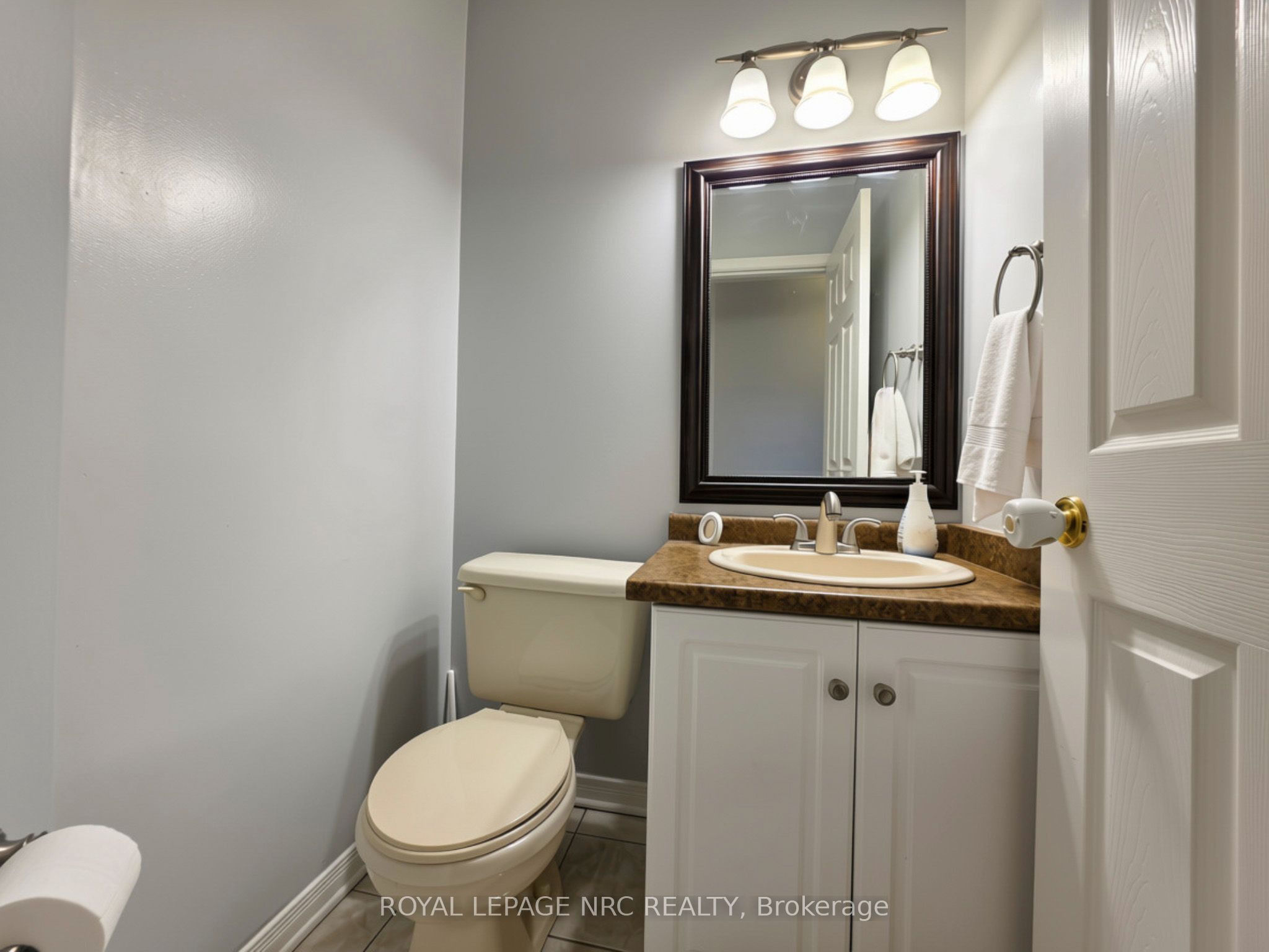 5070 Drummond Road 28 Property Photo 22