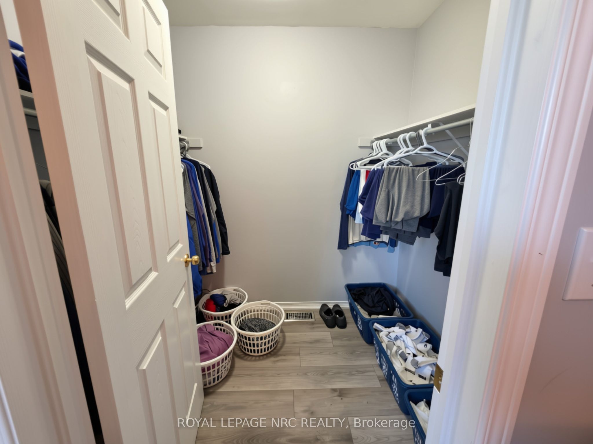 5070 Drummond Road 28 Property Photo 33