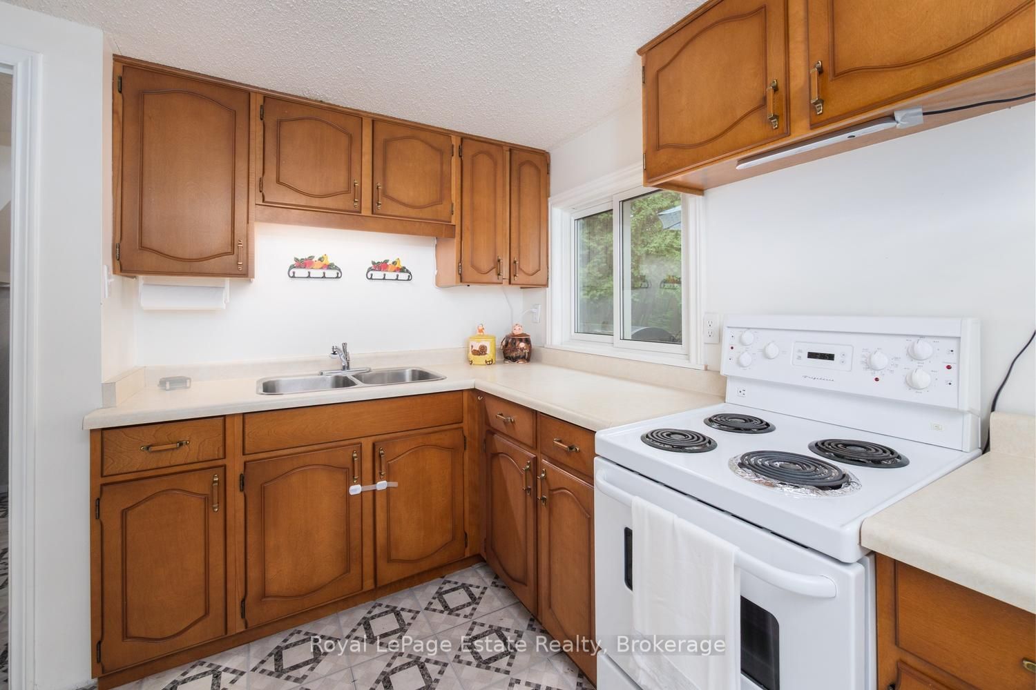 125 Third Avenue N Property Photo 9