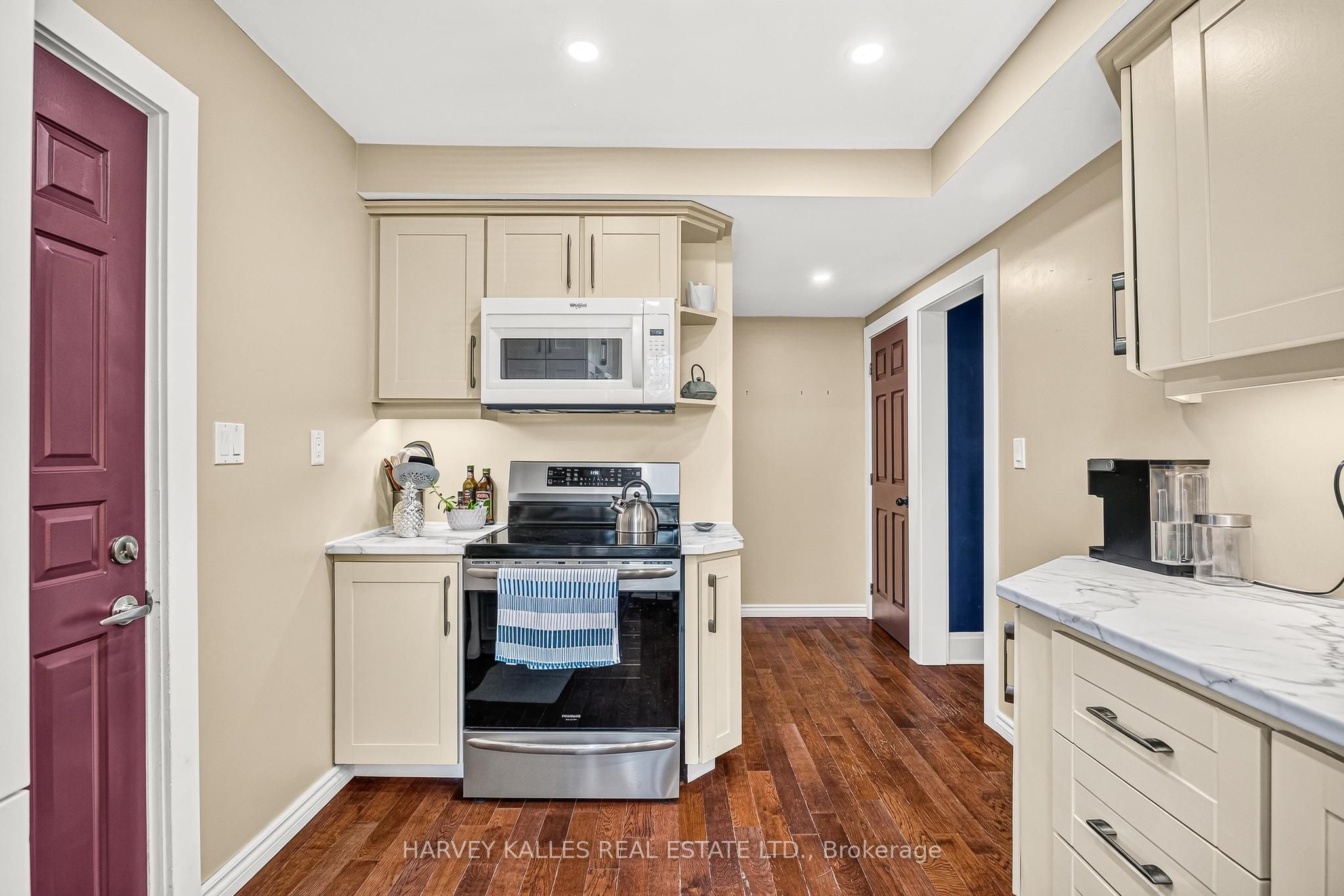 487 Dunsmure Road Property Photo 18