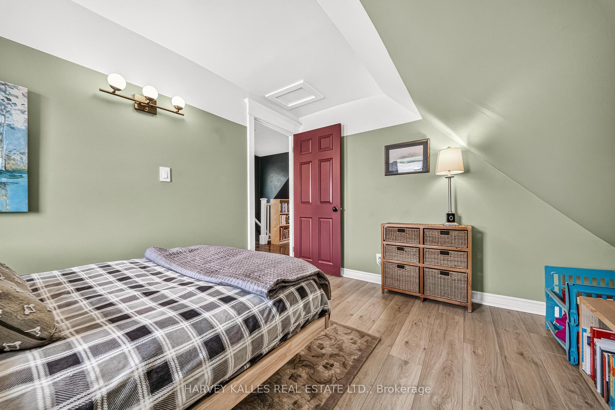 487 Dunsmure Road Property Photo 27